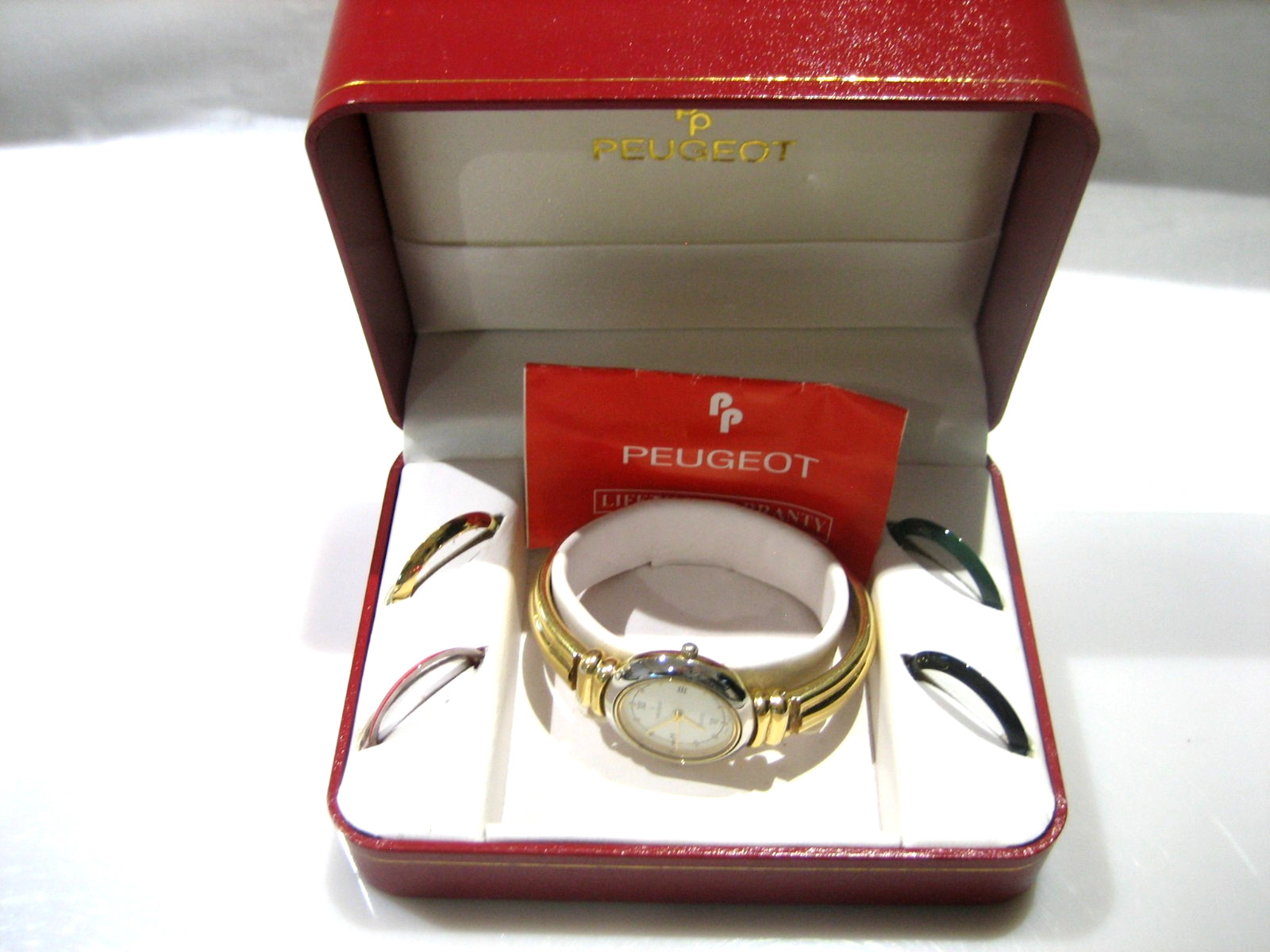 Vintage Peugeot Gold Tone Women’s Watch Interchangeable Bezels Watch Vintage Peugeot Gold Tone Women’s Watch Interchangeable Bezels Watch