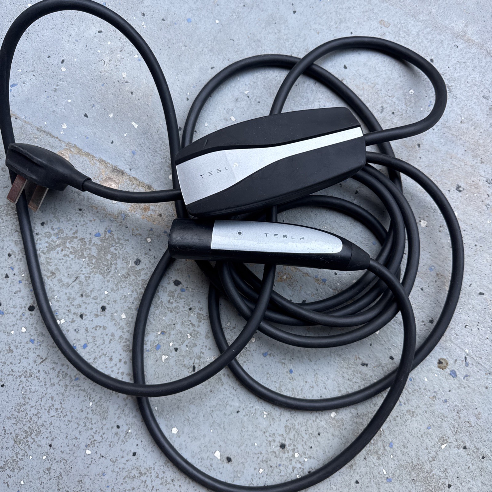 Tesla charger 2017 - 2025 Model 3 Y long range performance standard charge cable