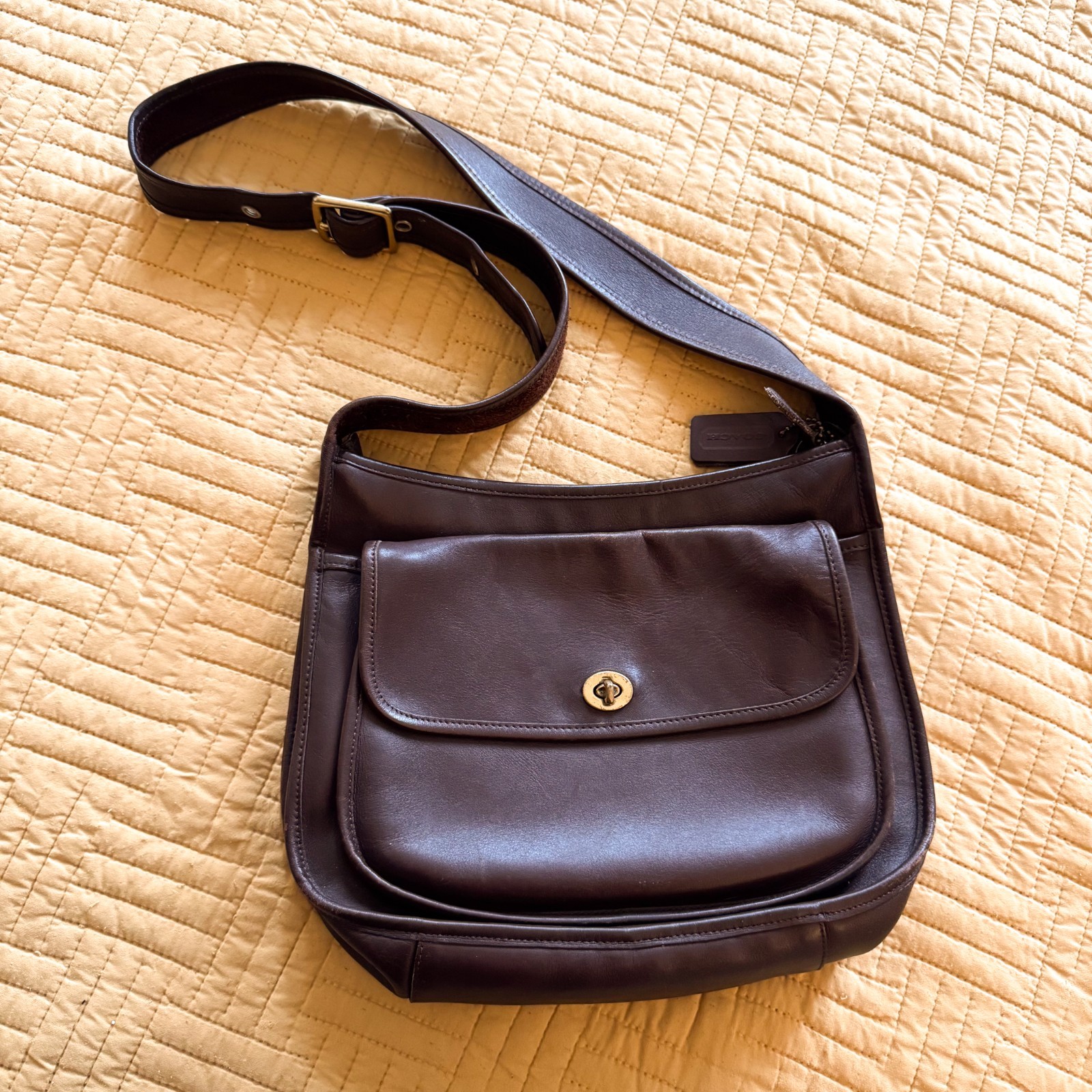 Vintage Coach Taft Bag Mahogany Crossbody 9980 RARE Great condition W/ Hangtags Vintage Coach Taft Bag Mahogany Crossbody 9980 RARE Great condition W/ Hangtags