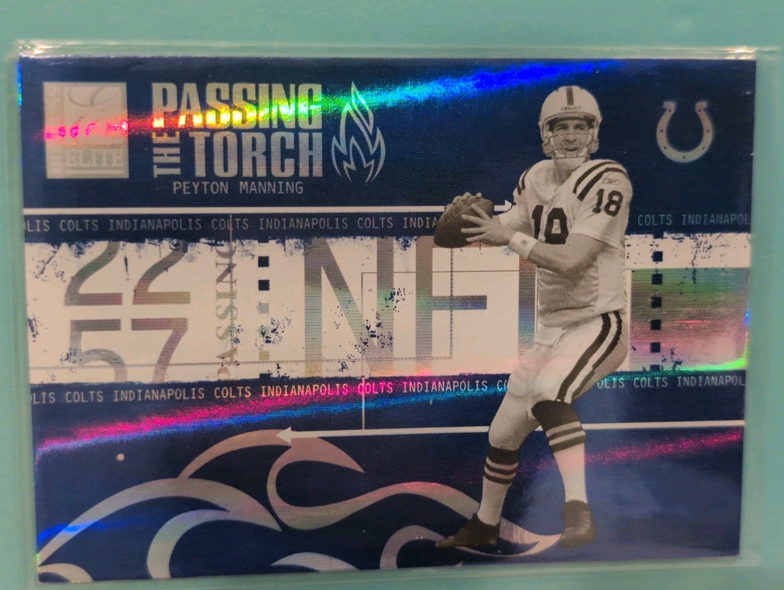 2005 Donruss Elite Peyton Manning Passing The Torch Blue /250 #PT-18 (HOF MINT)