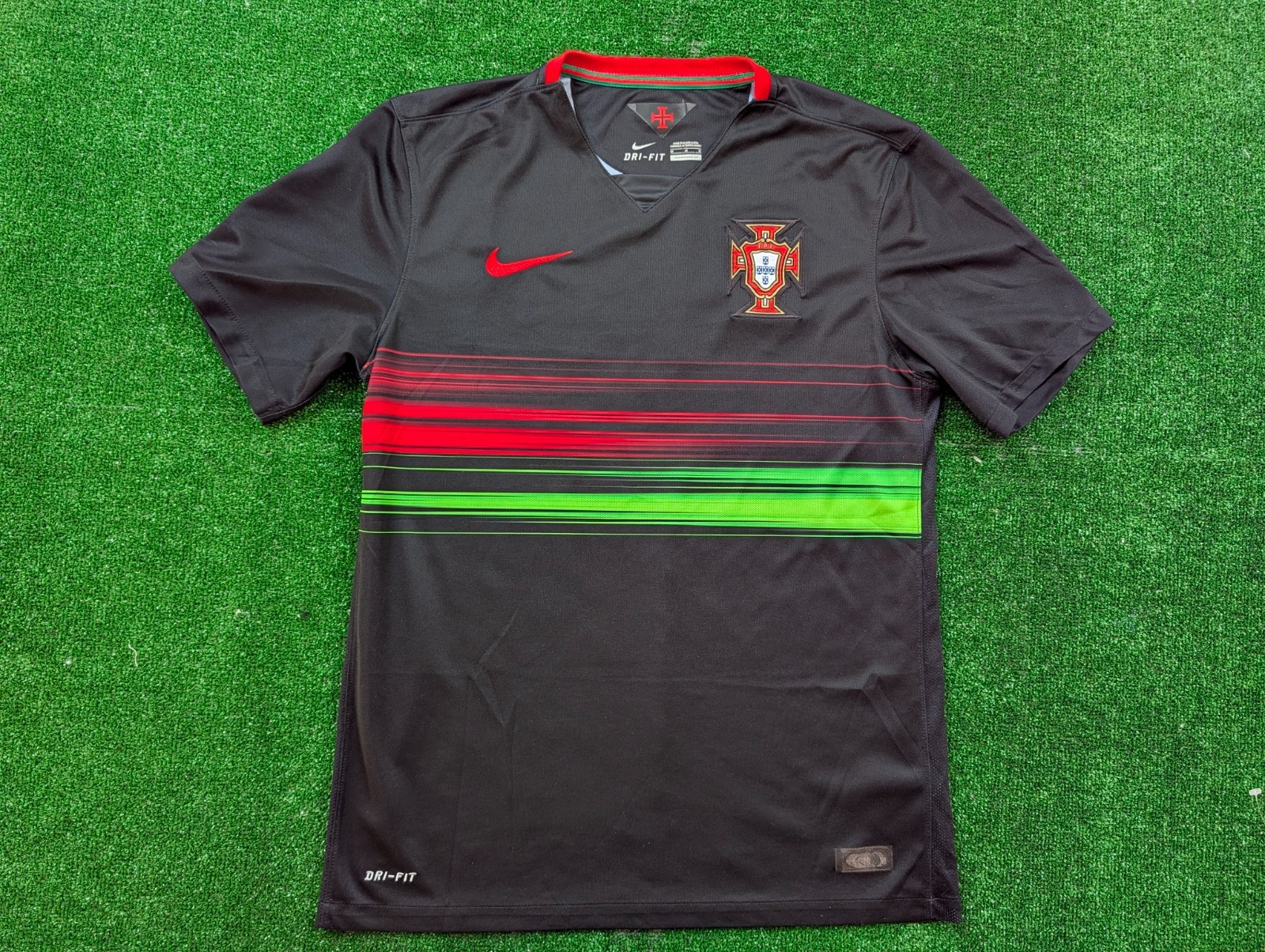Portugal Nike away jersey shirt 2015 rare size M