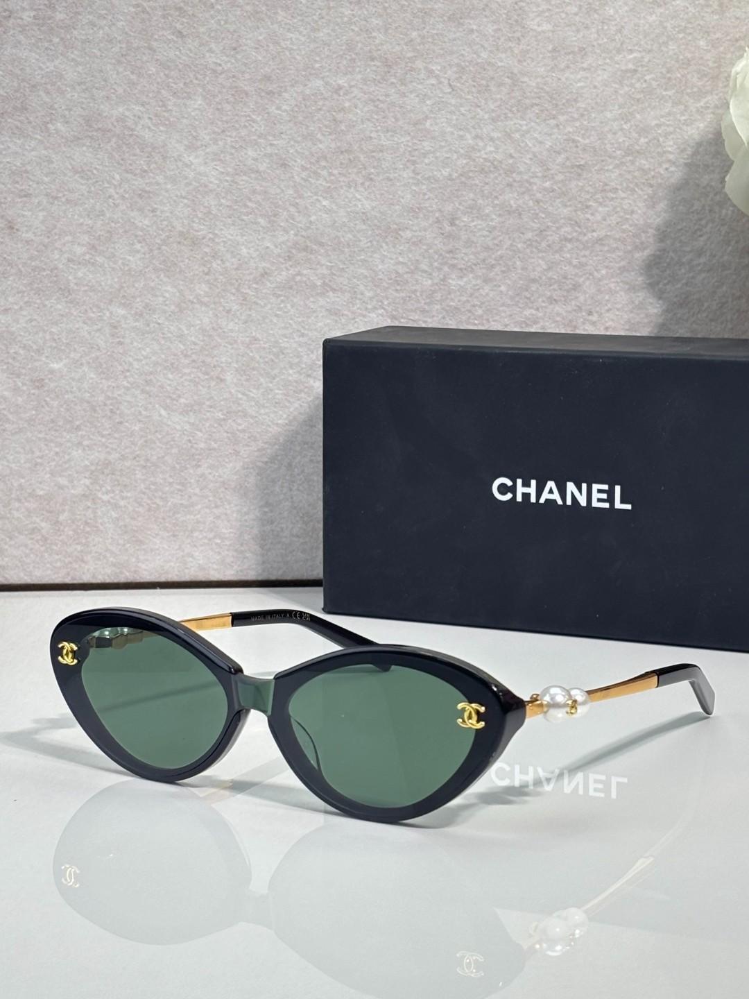 Chanel A95101 Black Green Lens Sunglasses 56□18-145