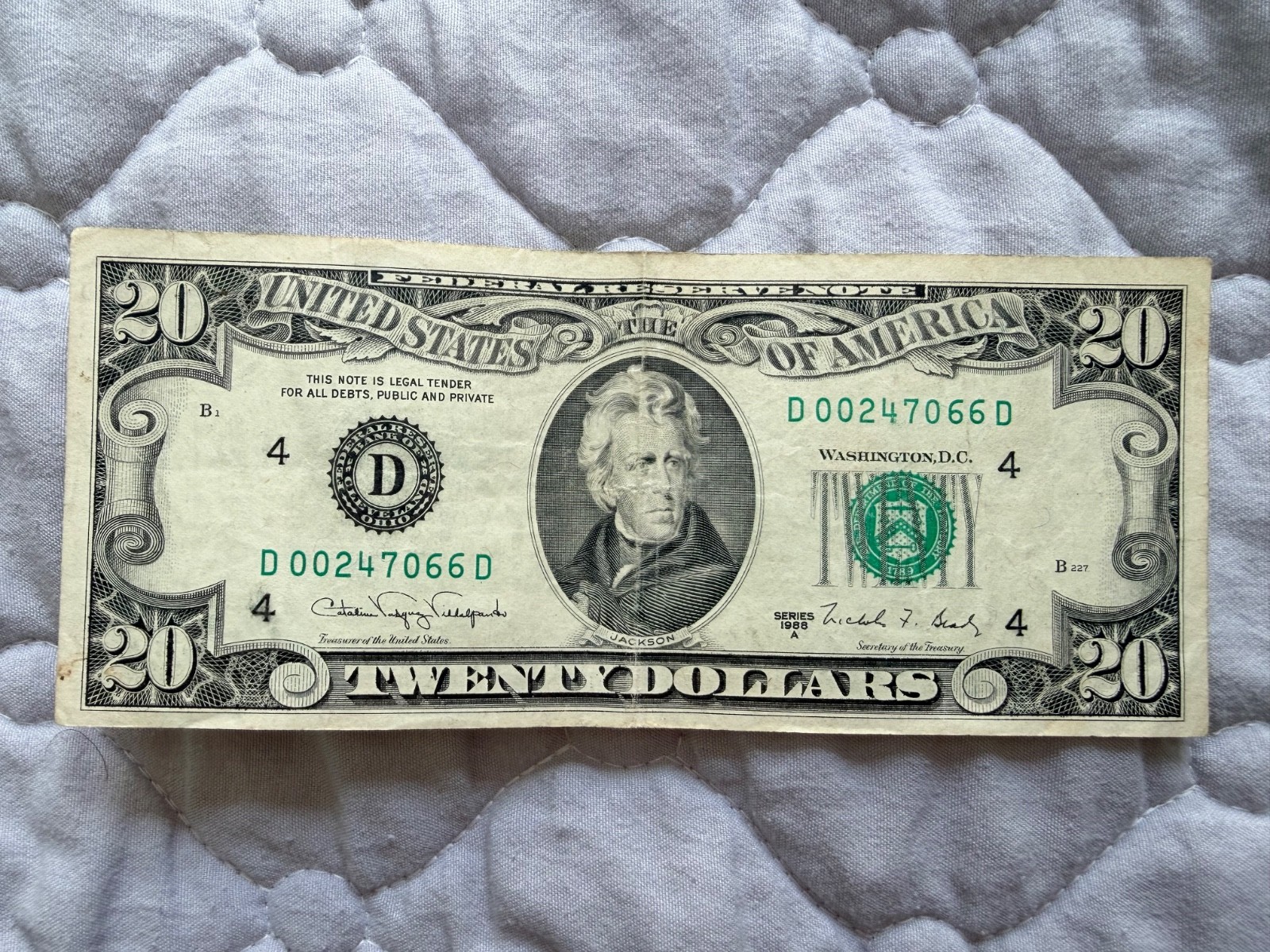 1988A $20 Federal Reserve Note Cleveland D00247066D Vintage Old Style US Special