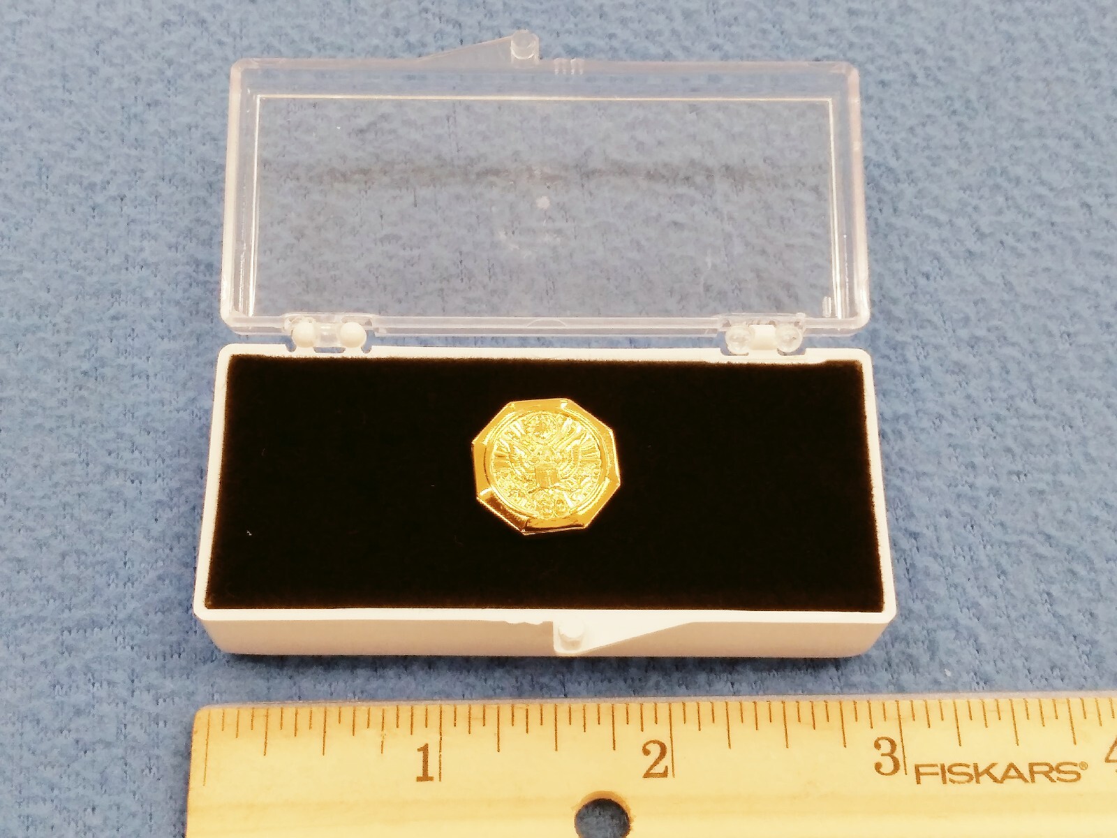 US Federal SERVICE 30 YEARS Service Lapel Pin - GOLD TONE - NEW - G-23 US Federal SERVICE 30 YEARS Service Lapel Pin - GOLD TONE - NEW - G-23