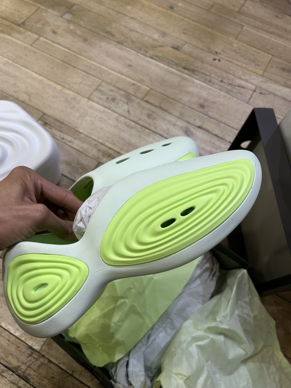 Size 10 - Steven Smith x Crocs Ripple - Lime Burst / Green - NYC Exclusive 1-50