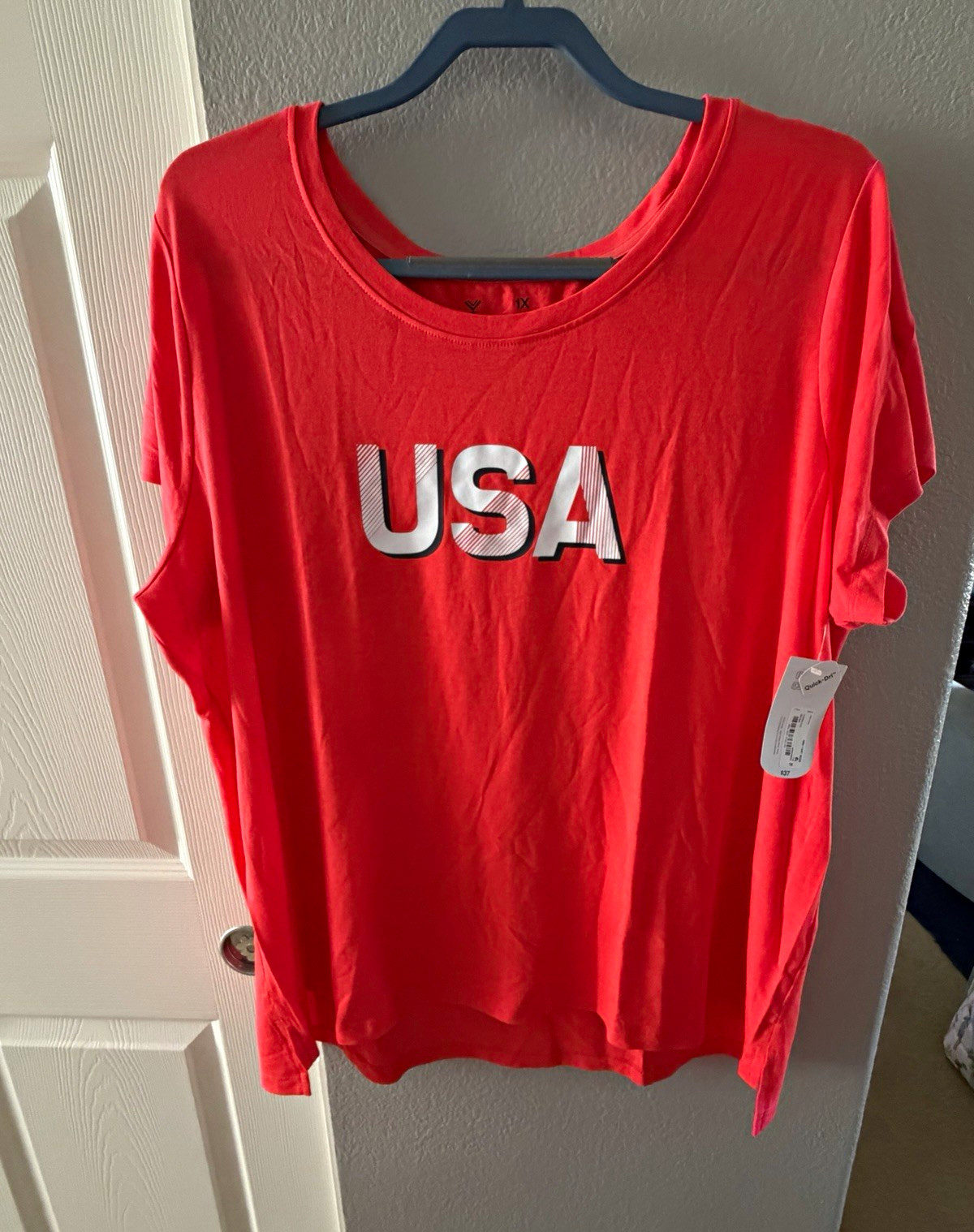 Xersion Quick-Dri Quick Dry Women’s Plus 1X Red USA Graphic Scoop Neck Tee Xersion Quick-Dri Quick Dry Women’s Plus 1X Red USA Graphic Scoop Neck Tee