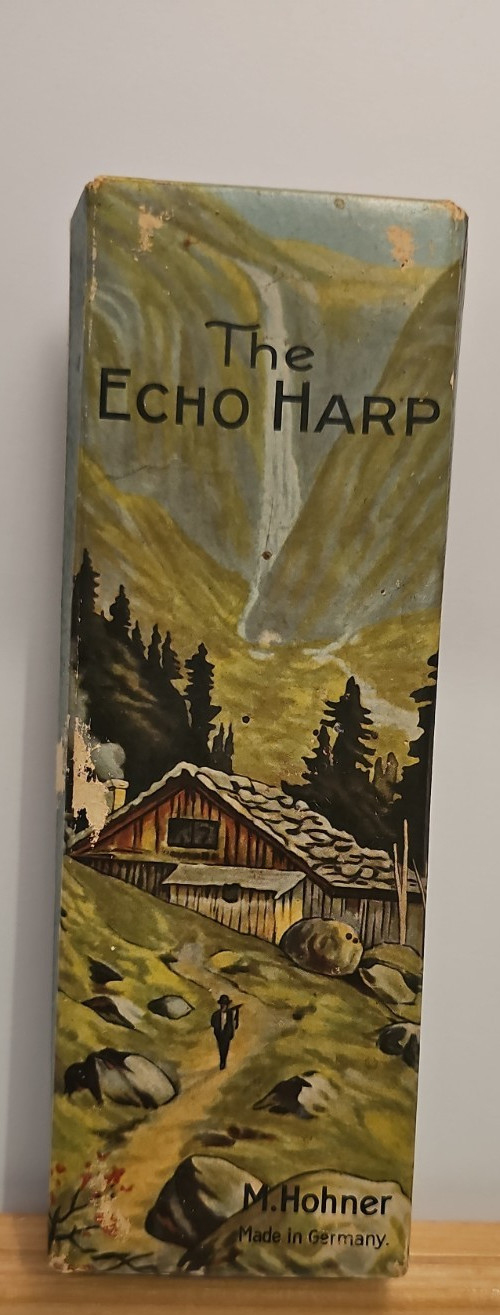 M. Hohner “The Echo” Harmonica Notes C & G with Original Box M. Hohner “The Echo” Harmonica Notes C & G with Original Box