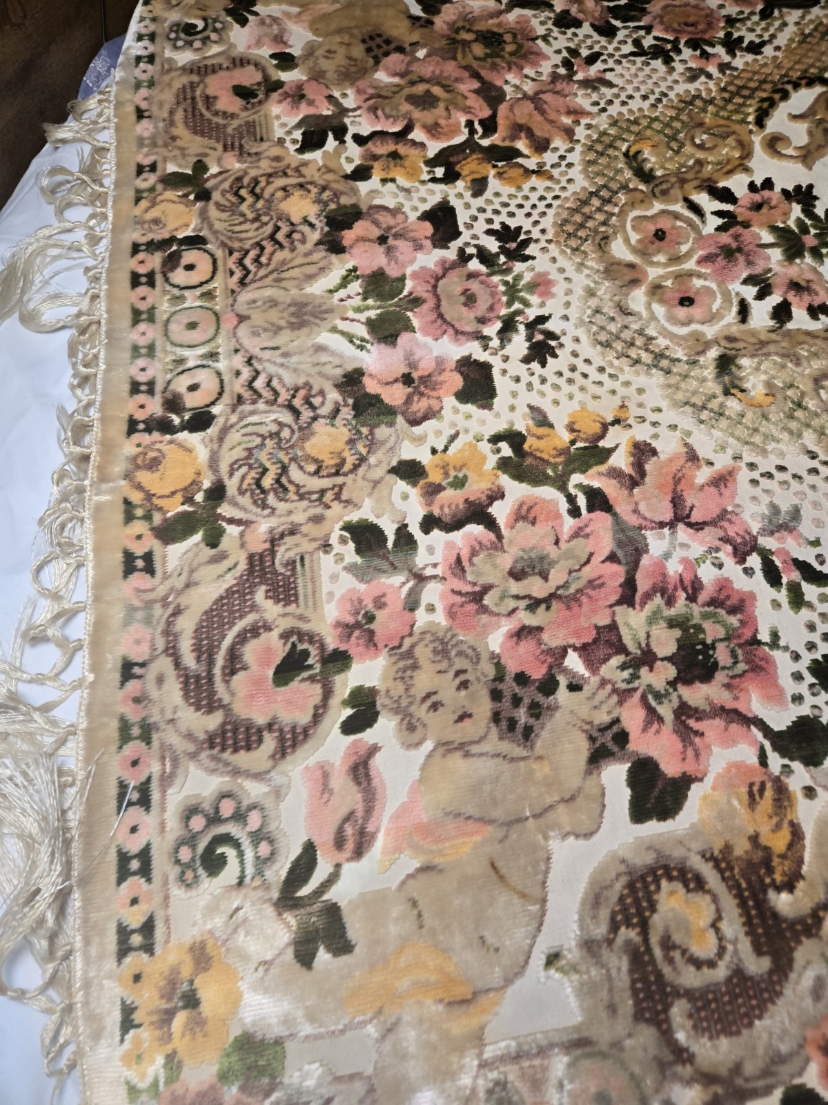 Vintage Italian Chenille Tapestry Rug Bedspread 81x50 Floral Cherub Angels Fring