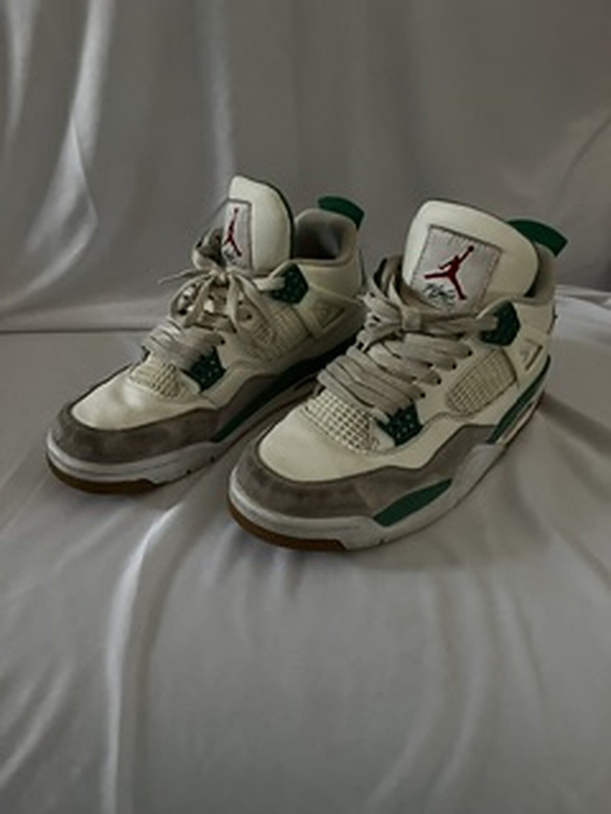 Nike SB x Air Jordan 4 Pine Green Sneakers Nike SB x Air Jordan 4 Pine Green Sneakers