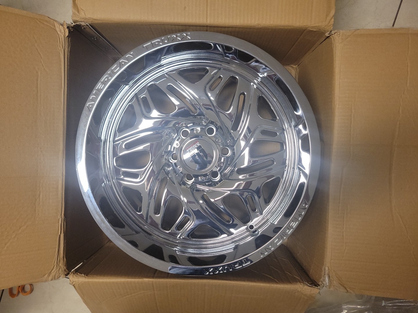 20x10 American Truxx AT1914 Euphoria Chrome Wheel 6x135 (-19mm)
