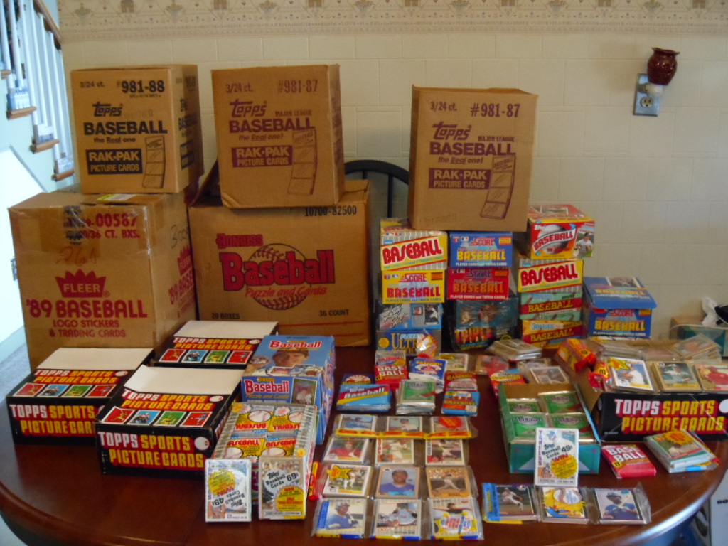 HUGE LOT OF VINTAGE UNOPENED BASEBALL CARD PACKS 230 CARD LOTS PLUS BONUSES