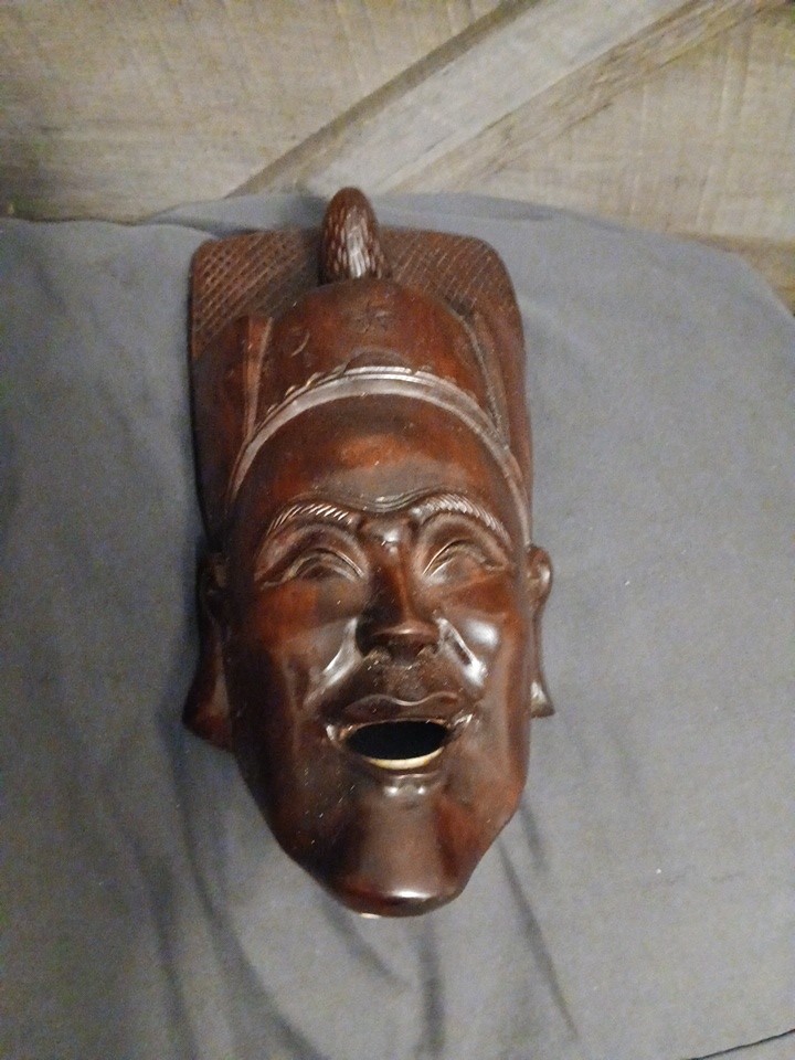 Vintage Hand Carved Wood Asian Mask Wall Hanger Vintage Hand Carved Wood Asian Mask Wall Hanger
