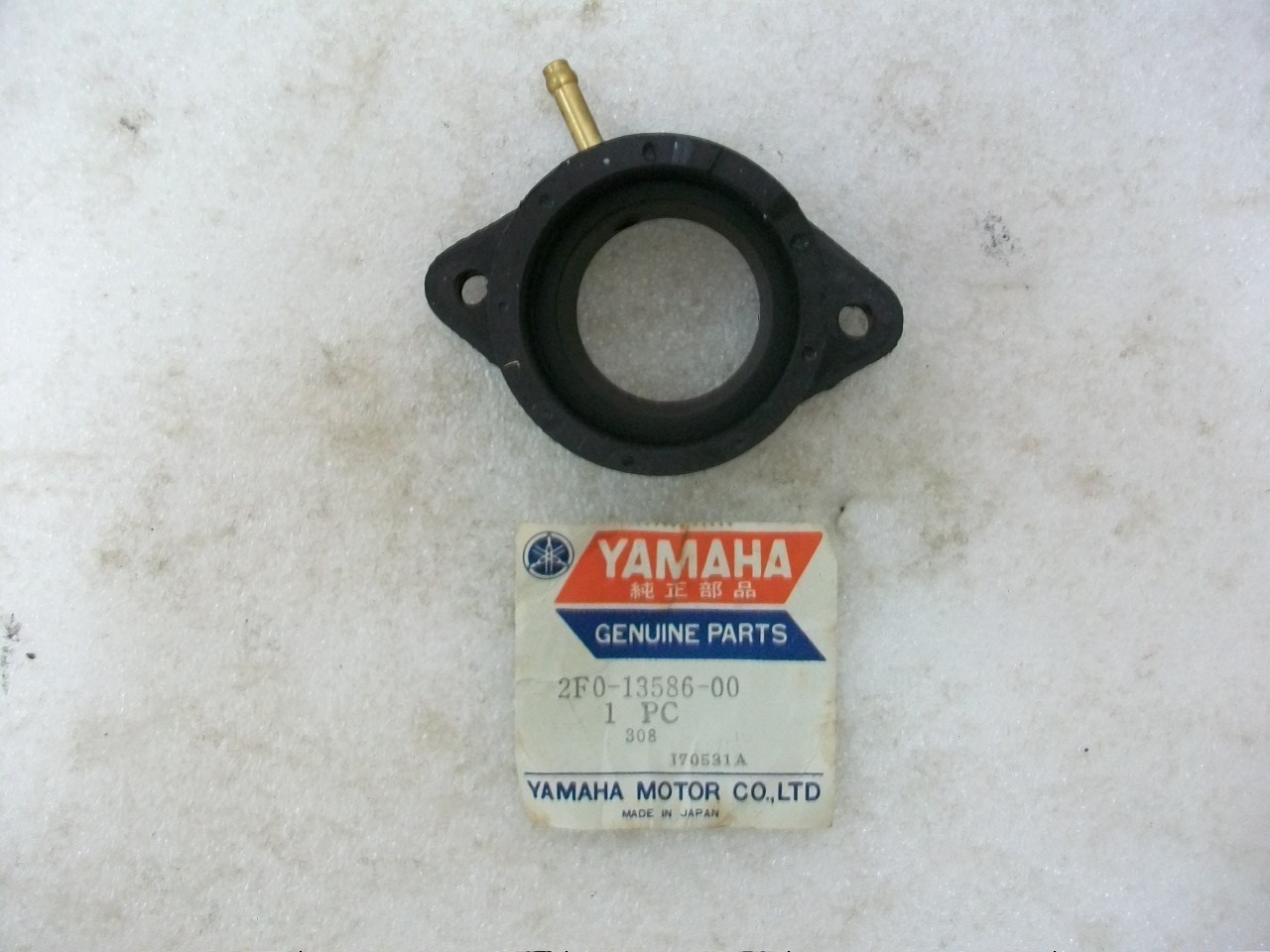 NOS OEM 1980-1982 Yamaha YZ80 YZ 80 Foot Peg Bracket Right 3R1-27422-01-R4 NOS OEM 1980-1982 Yamaha YZ80 YZ 80 Foot Peg Bracket Right 3R1-27422-01-R4