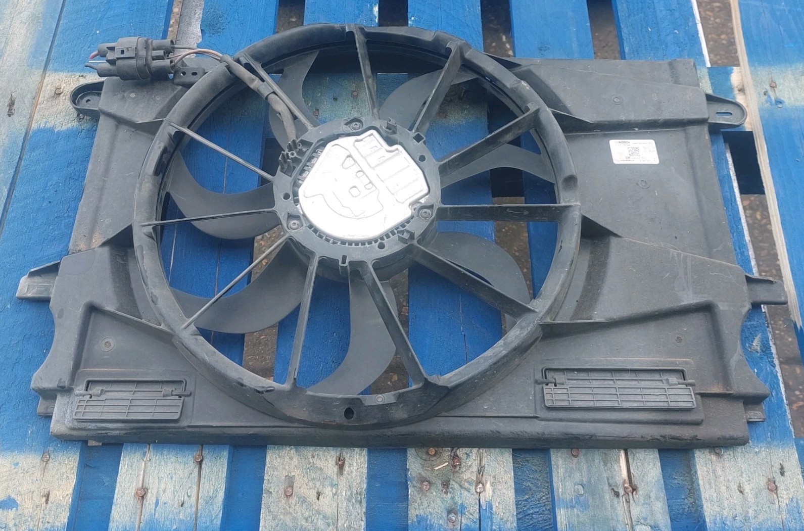 15-19 VAUXHALL ASTRA K MK7 1.4 PETROL RADIATOR COOLING FAN 39013322
