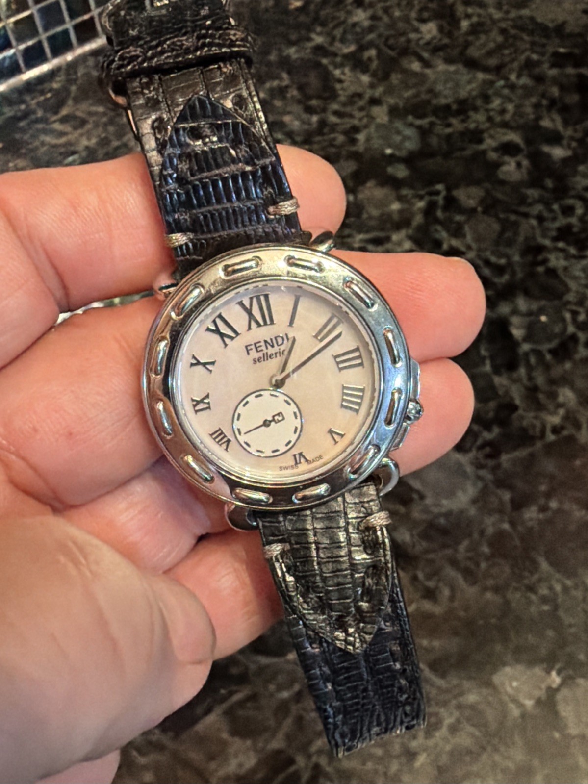 FENDI 007-8100M Selleria Small Second Quartz Men\'s Watch Used EUC No Start. FENDI 007-8100M Selleria Small Second Quartz Men\'s Watch Used EUC No Start.