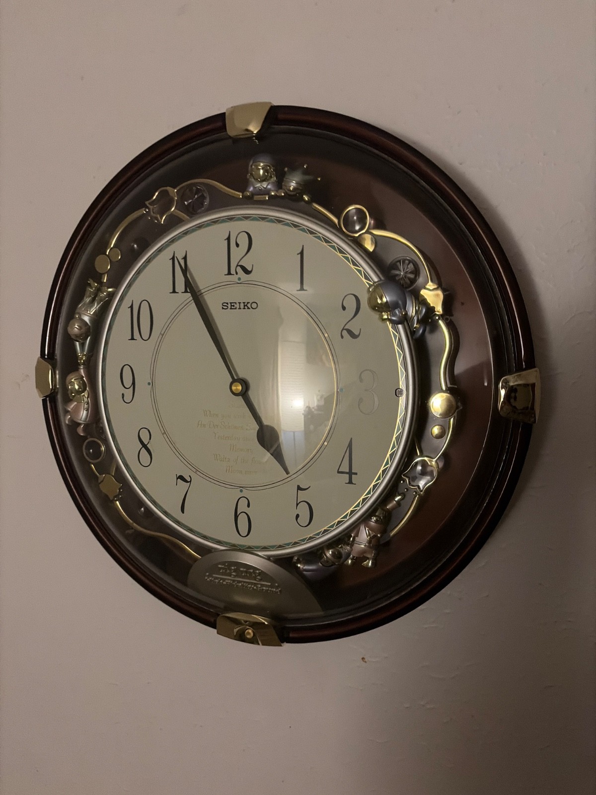 Seiko rare musical wall clock vintage 90’s EUC early 2000’s high retail