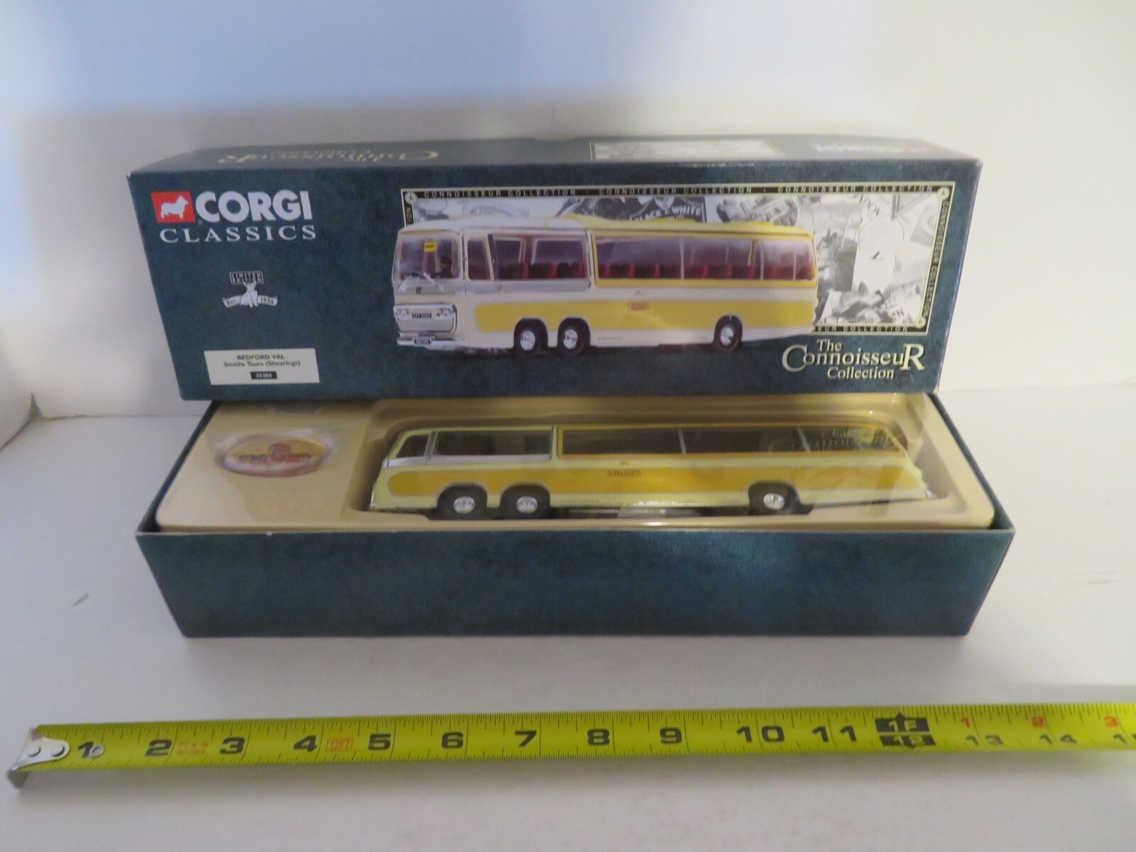 Corgi Classics Collection Bedford Val Smiths Tours Shearings 35304 1:50 MIB