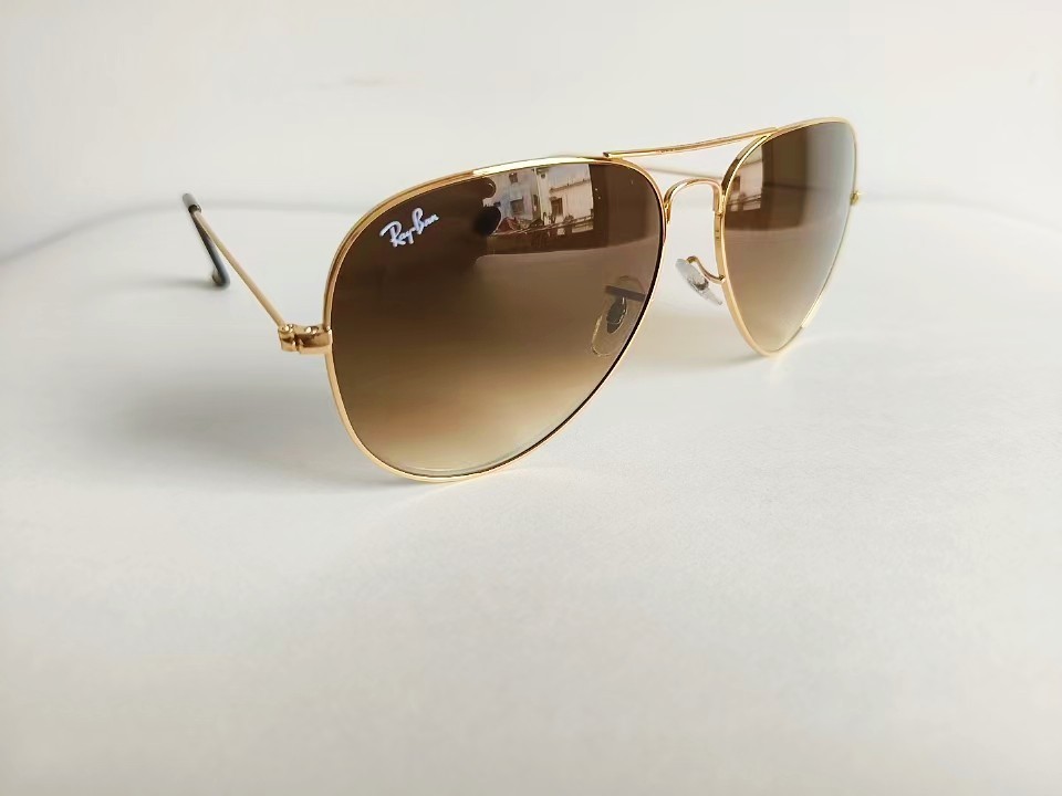 RAY-BAN RB3025 Aviator Sunglasses 58MM Gradient Brown Lens/Gold Frame