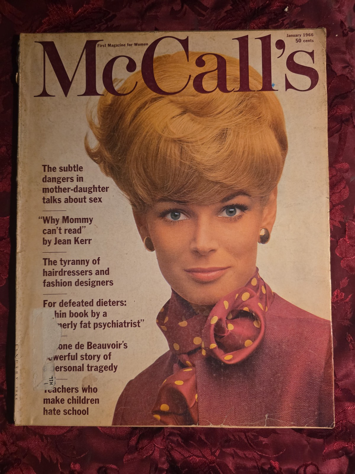 MCCALL\'S January 1966 ANNE DEZAGHEB RAY BRADBURY 