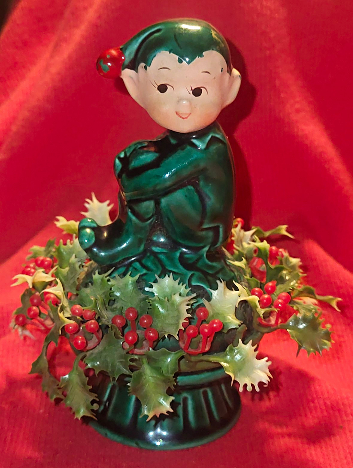 Vintage Inarco Japan E-2506 Ceramic Christmas Pixie Elf Holly Figurine Chip