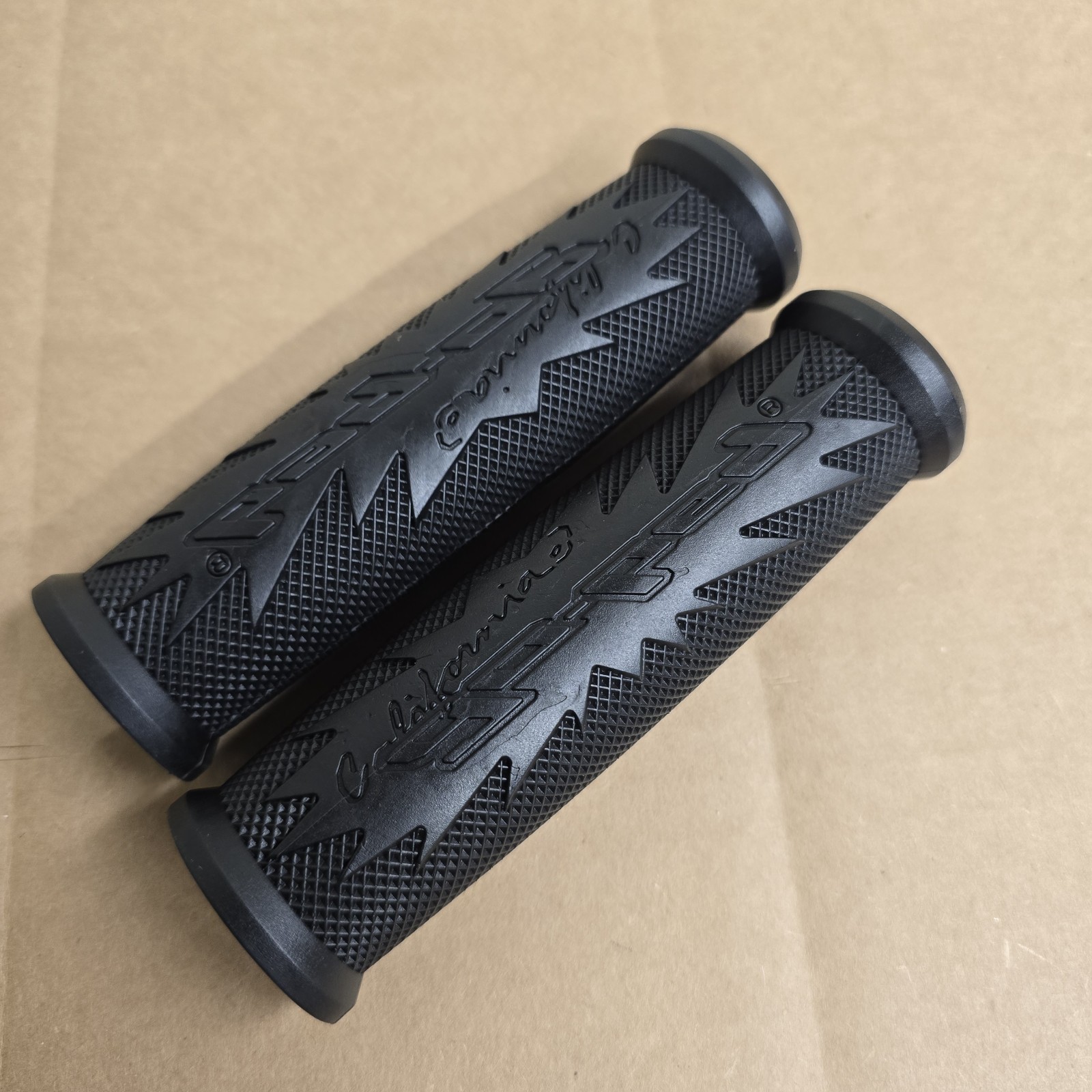 New Go-Ped OEM Handlebar Grip Set 1049