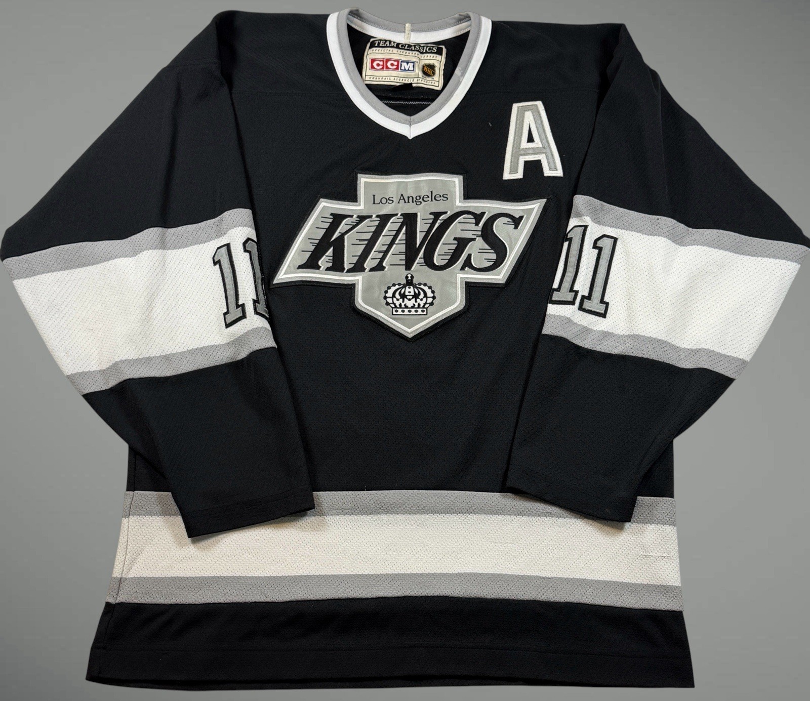 Anze Kopitar LA Kings CCM Team Classics Alternate A Jersey Black Silver Large