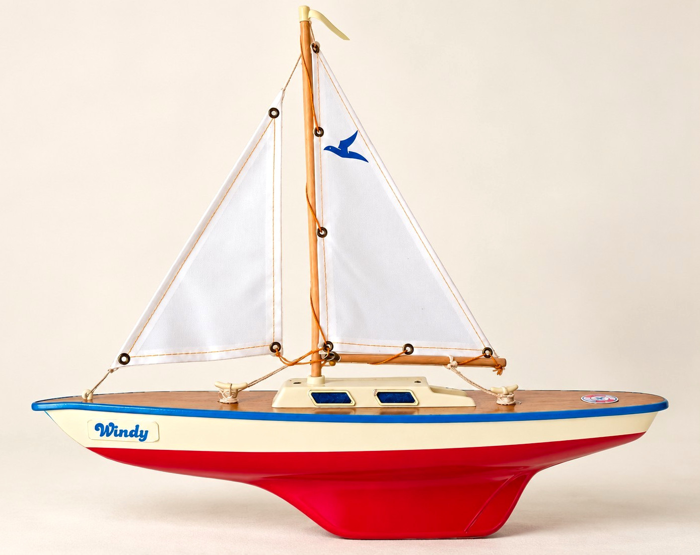 Vintage Seifert-Boot “Windy” German pond sailboat, approximately 13¾