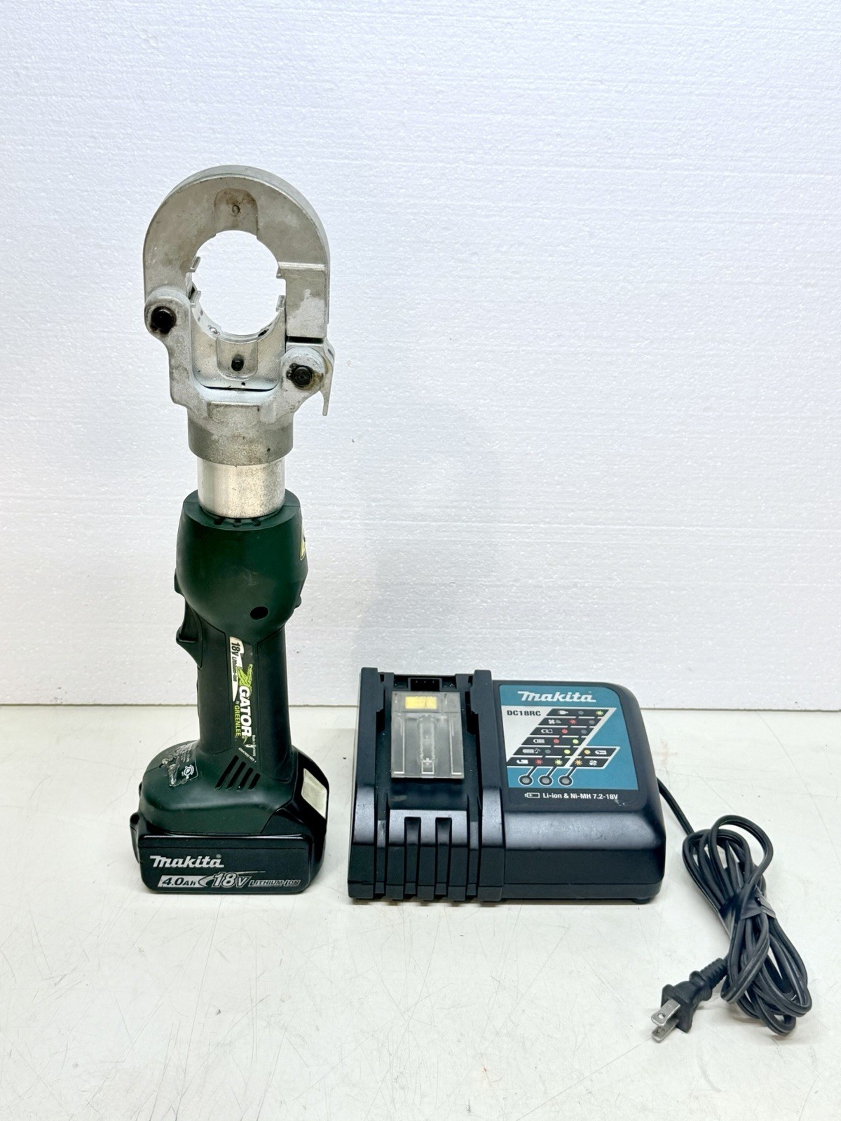 Greenlee Gator 18V Cordless Cable Crimper, Charger, 4.0 battery Greenlee Gator 18V Cordless Cable Crimper, Charger, 4.0 battery