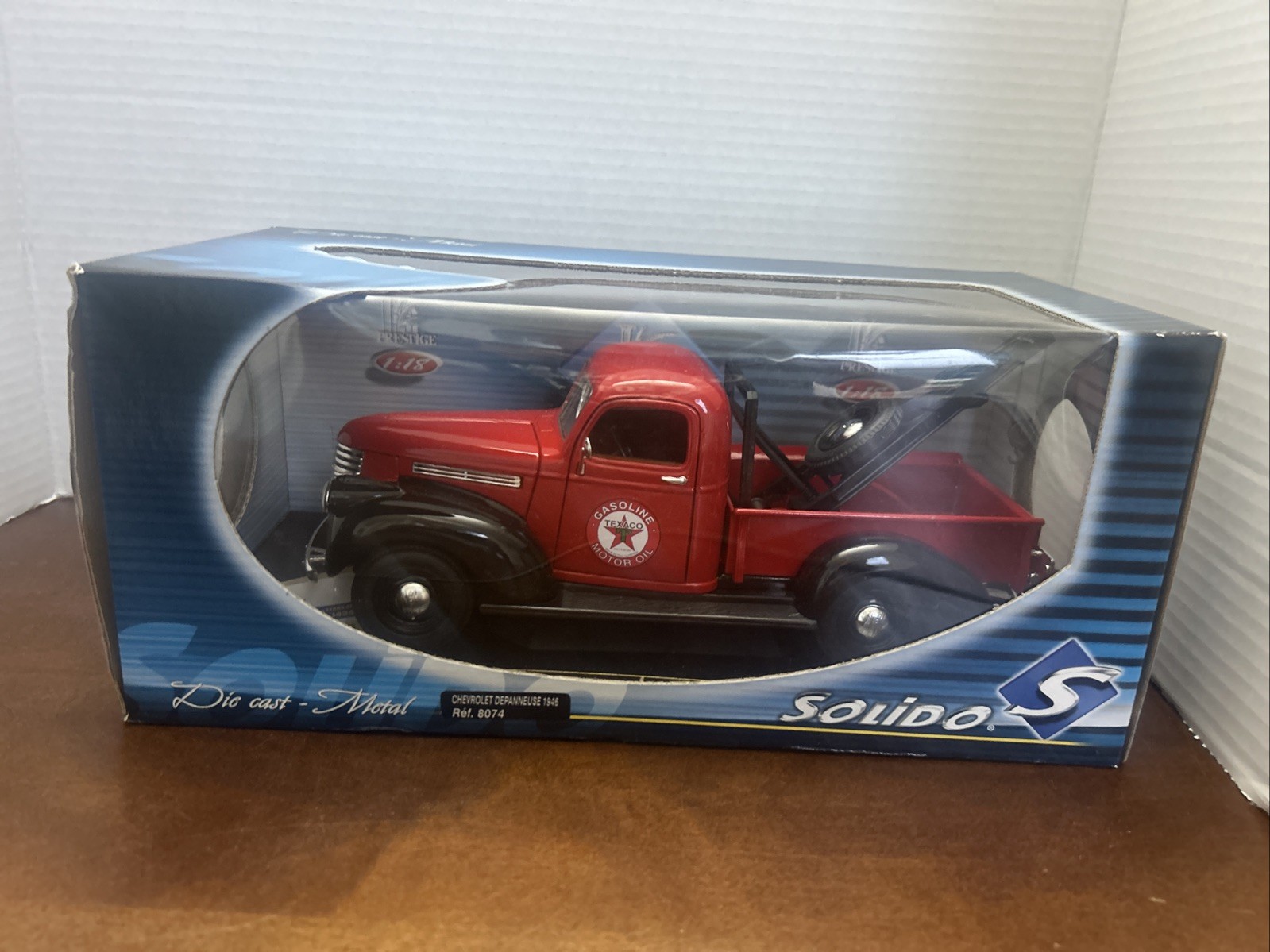 1/18 MIRA SOLIDO CHEVROLET \ 1/18 MIRA SOLIDO CHEVROLET \