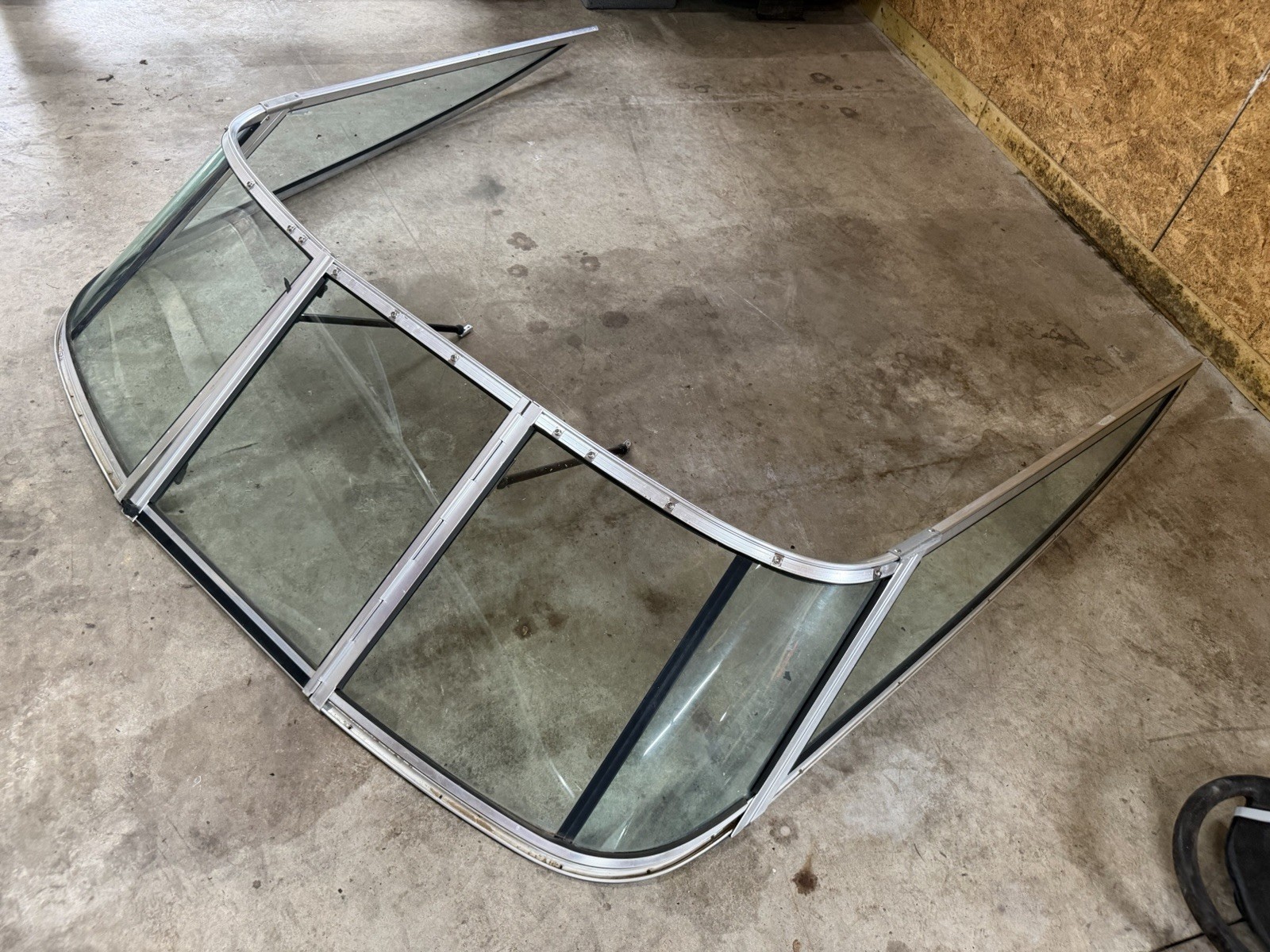 Complete Walk-Thru Curved Boat Windshield Complete Walk-Thru Curved Boat Windshield