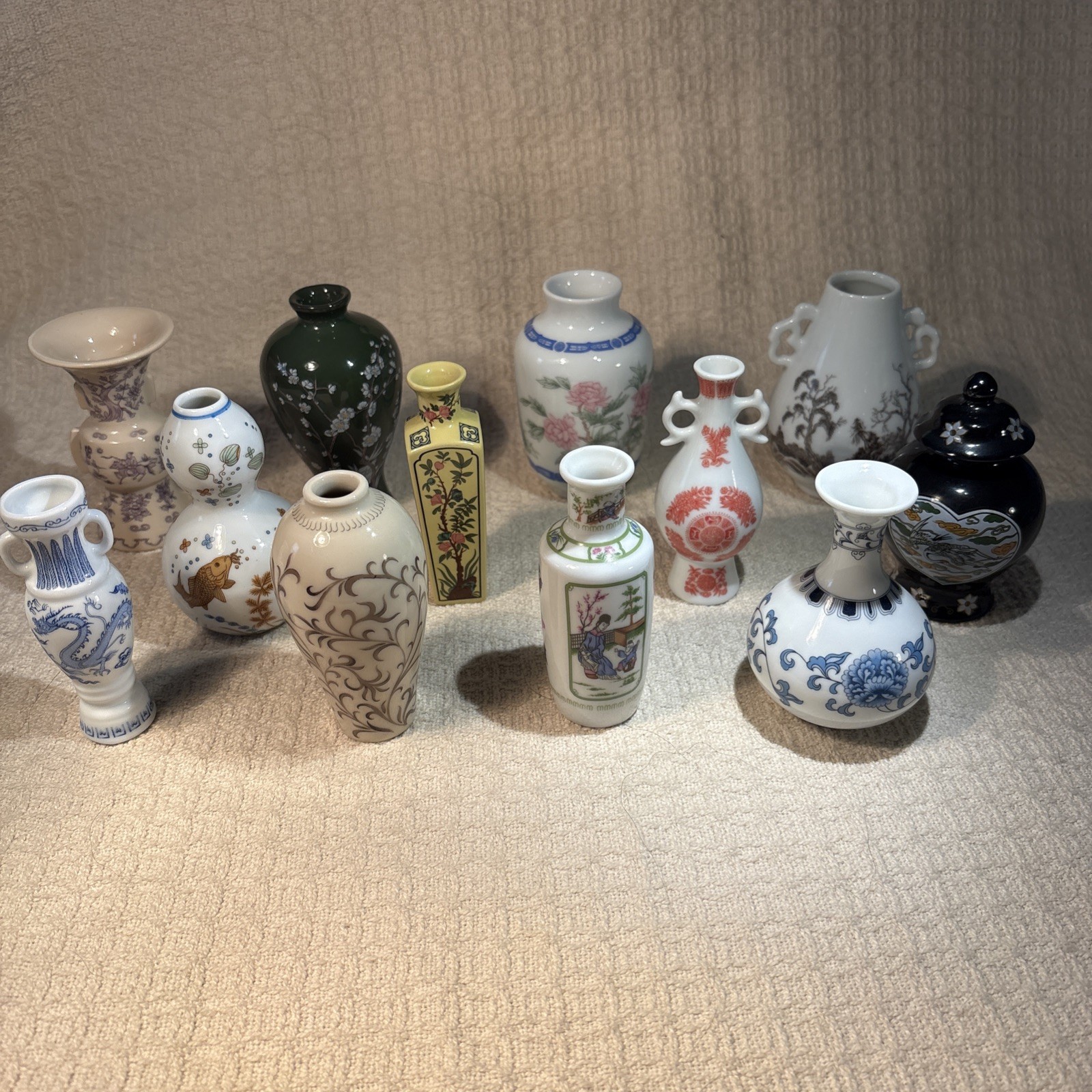 12 PC VTG Porcelain 1980\'s Franklin Mint Imperial Dynasty Mini Japanese Vases