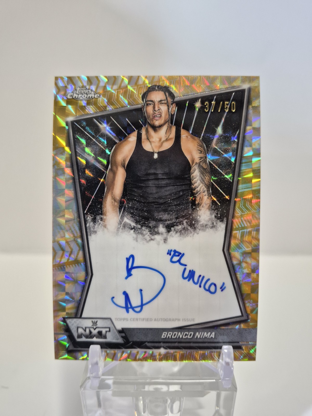 26 Topps Chrome WWE - NXT Autographs Bronco Nima Gold Geometric / 50 Inscription