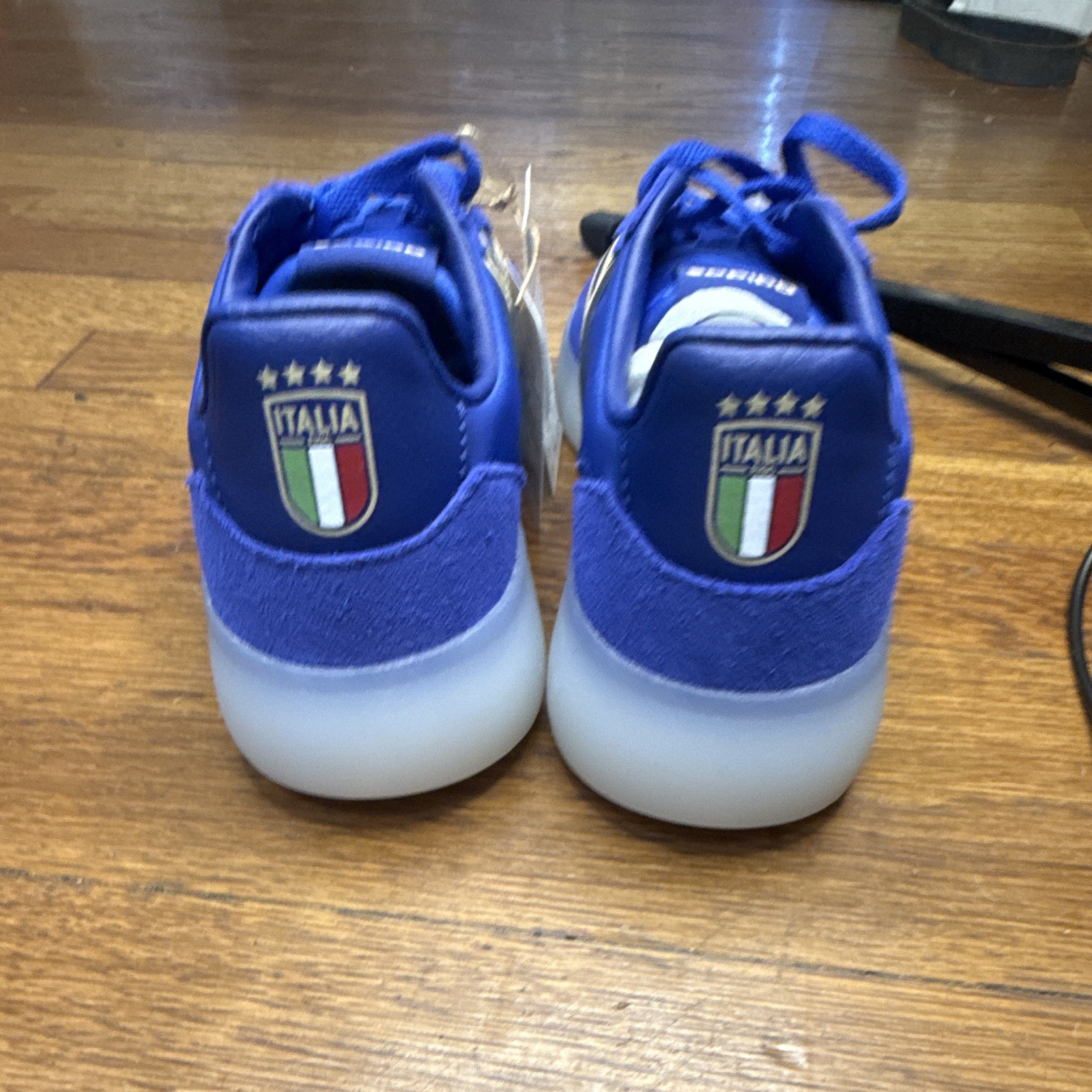 6.5M/7.5W Adidas Barreda Decode J Football Men’s Blue/White Gum Sole FIFA HQ9463 6.5M/7.5W Adidas Barreda Decode J Football Men’s Blue/White Gum Sole FIFA HQ9463