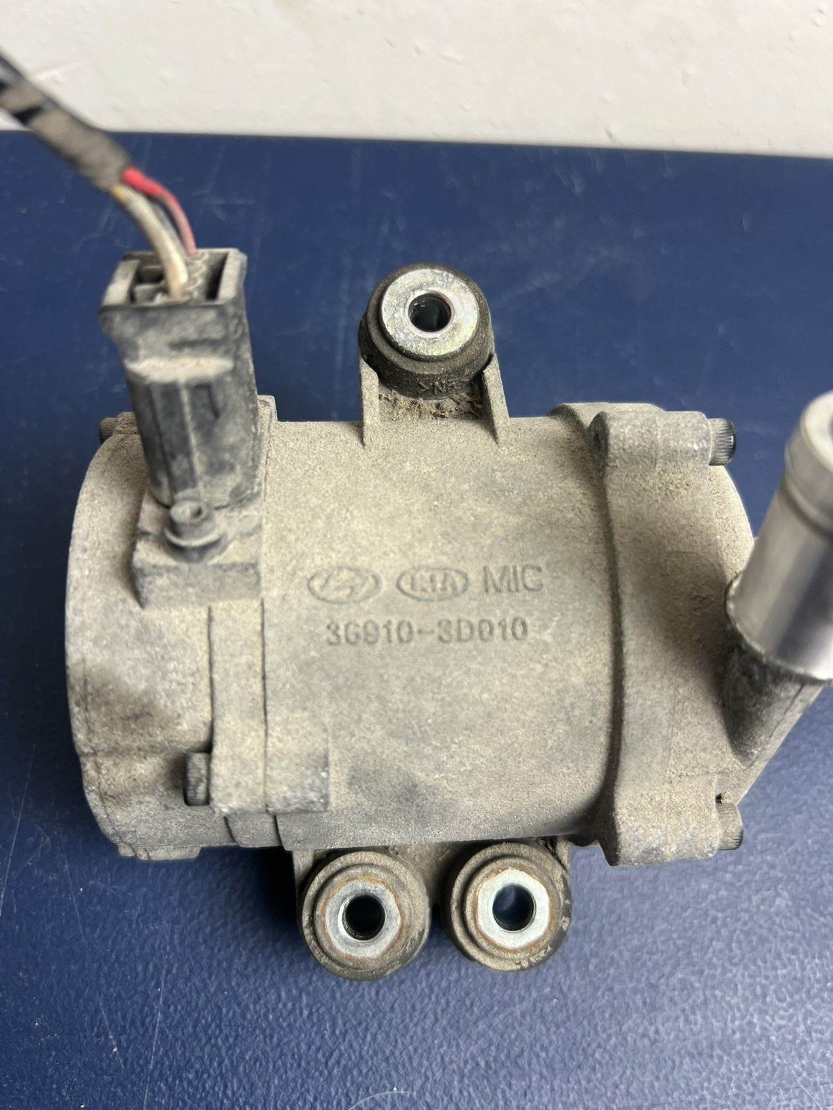 2011-2015 Kia Optima Hyundai Sonata Hybrid Auxiliary Coolant Pump 36910-3D010 2011-2015 Kia Optima Hyundai Sonata Hybrid Auxiliary Coolant Pump 36910-3D010