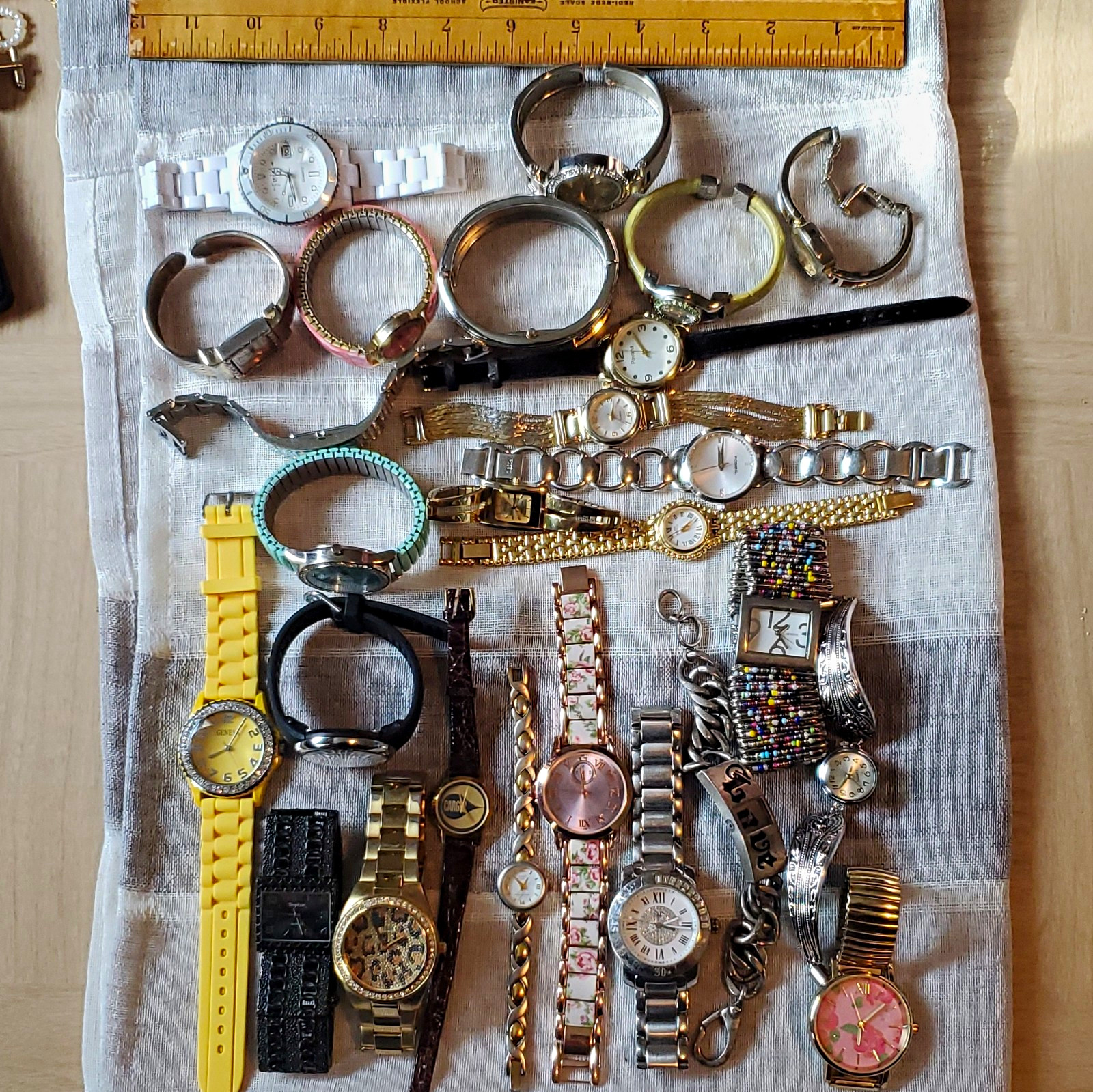 Anne Klein Fossil Guess Geneva Armitron Madison ++ Mixed Lot watches 26 Total Anne Klein Fossil Guess Geneva Armitron Madison ++ Mixed Lot watches 26 Total
