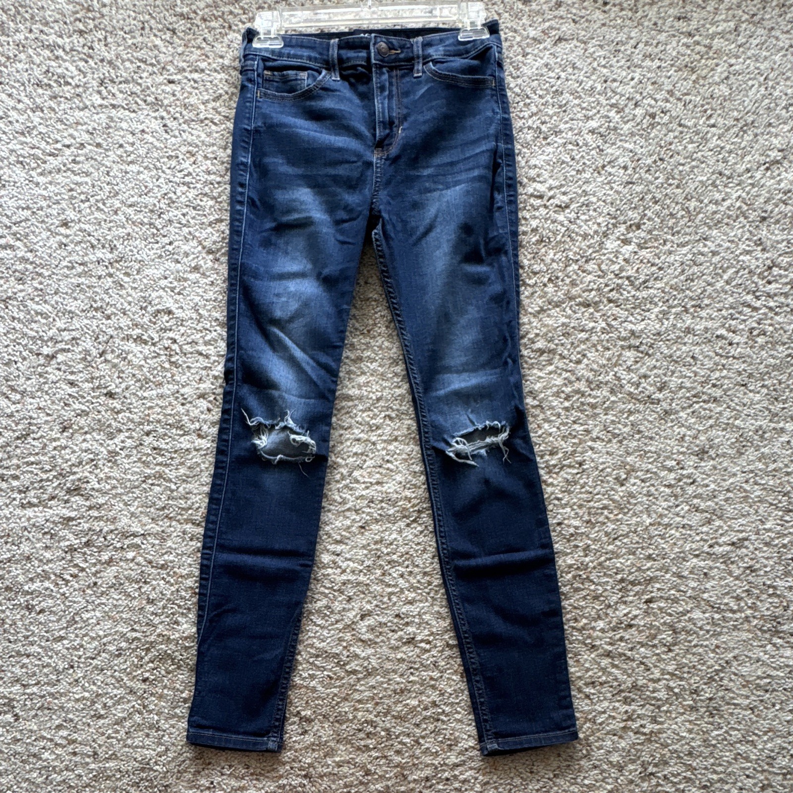 Hollister Women\'s High-Rise Skinny Dark Wash Distressed 5-Pocket Jeans 1S