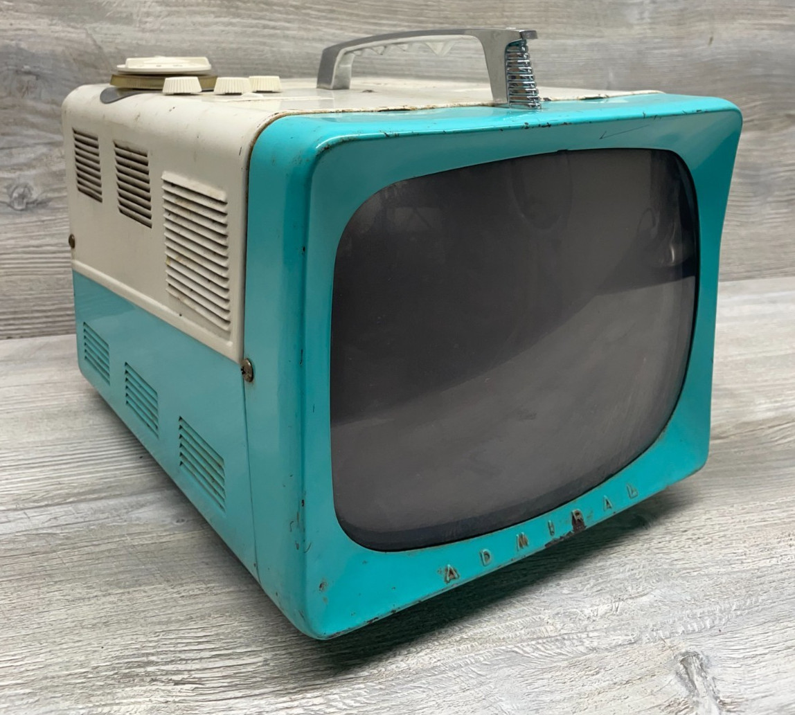 Vintage Admiral Model TS103 N Turquoise & White 10 Vintage Admiral Model TS103 N Turquoise & White 10