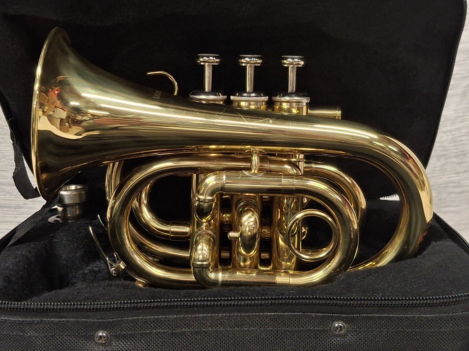 Ammoon B-Flat Pocket Trumpet w Case Beginner Student Musical Instrument NICE