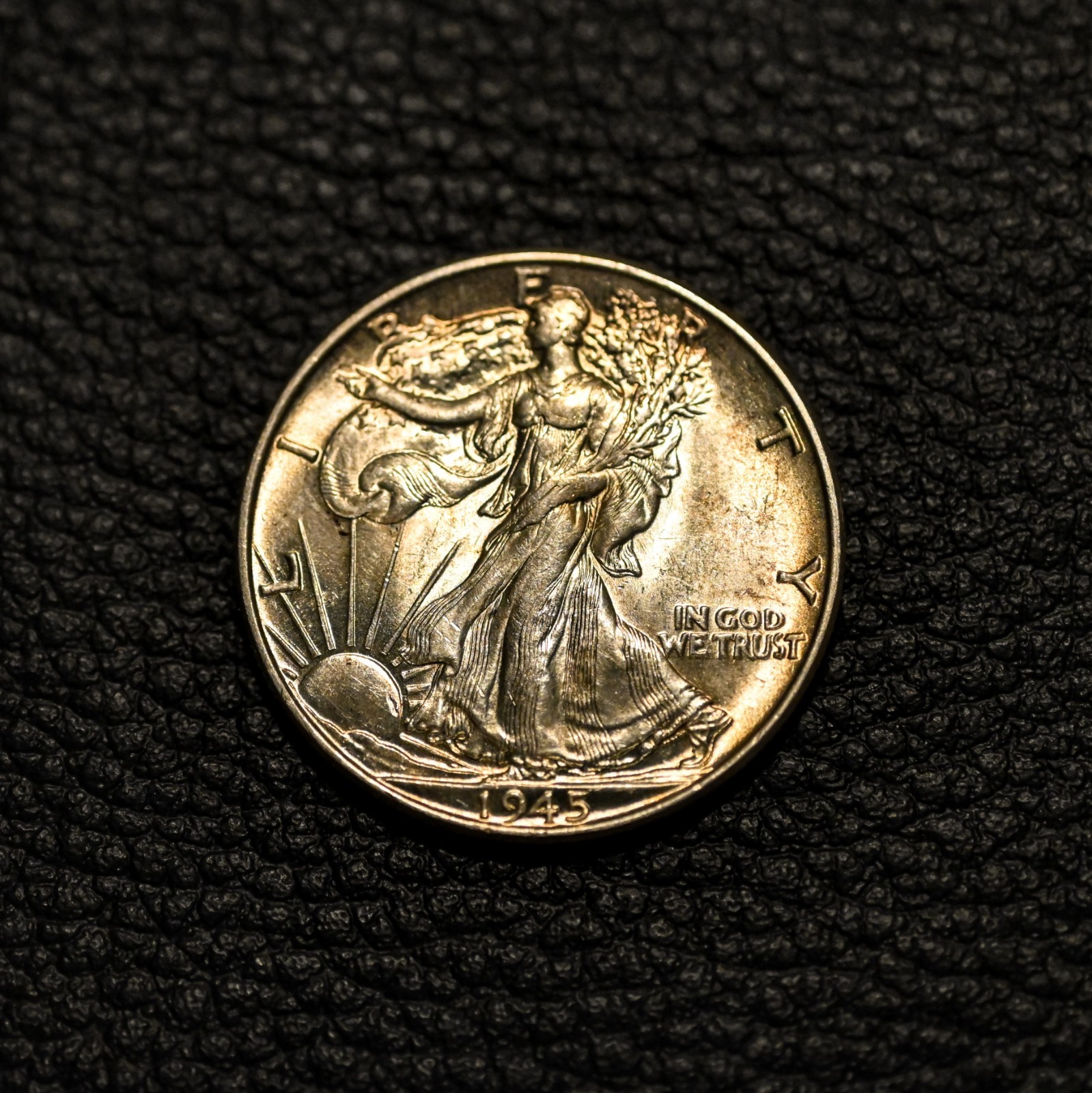 (ITM-7630) 1945-P Walking Liberty Half Dollar ~ BU Cndtn ~ COMBINED SHIPPING (ITM-7630) 1945-P Walking Liberty Half Dollar ~ BU Cndtn ~ COMBINED SHIPPING