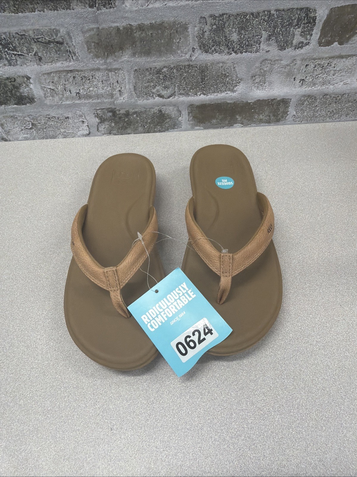 Reef Cushion Cloud Women\'s Comfort Sandals Natural- 8 Medium, Cj0233