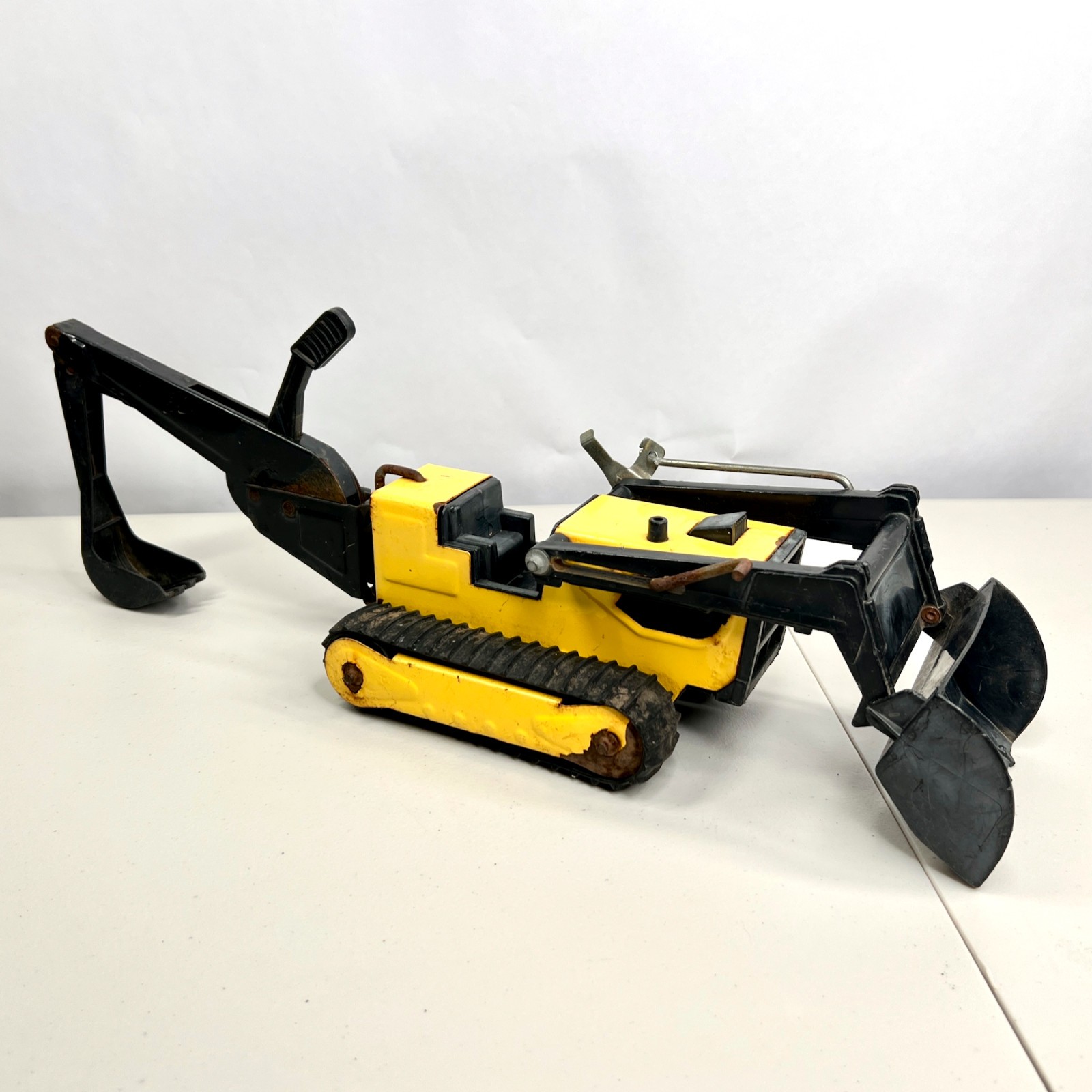 Vintage TONKA T-6 Trencher Loader Backhoe Pressed Steel Yellow USA 1970s EUC