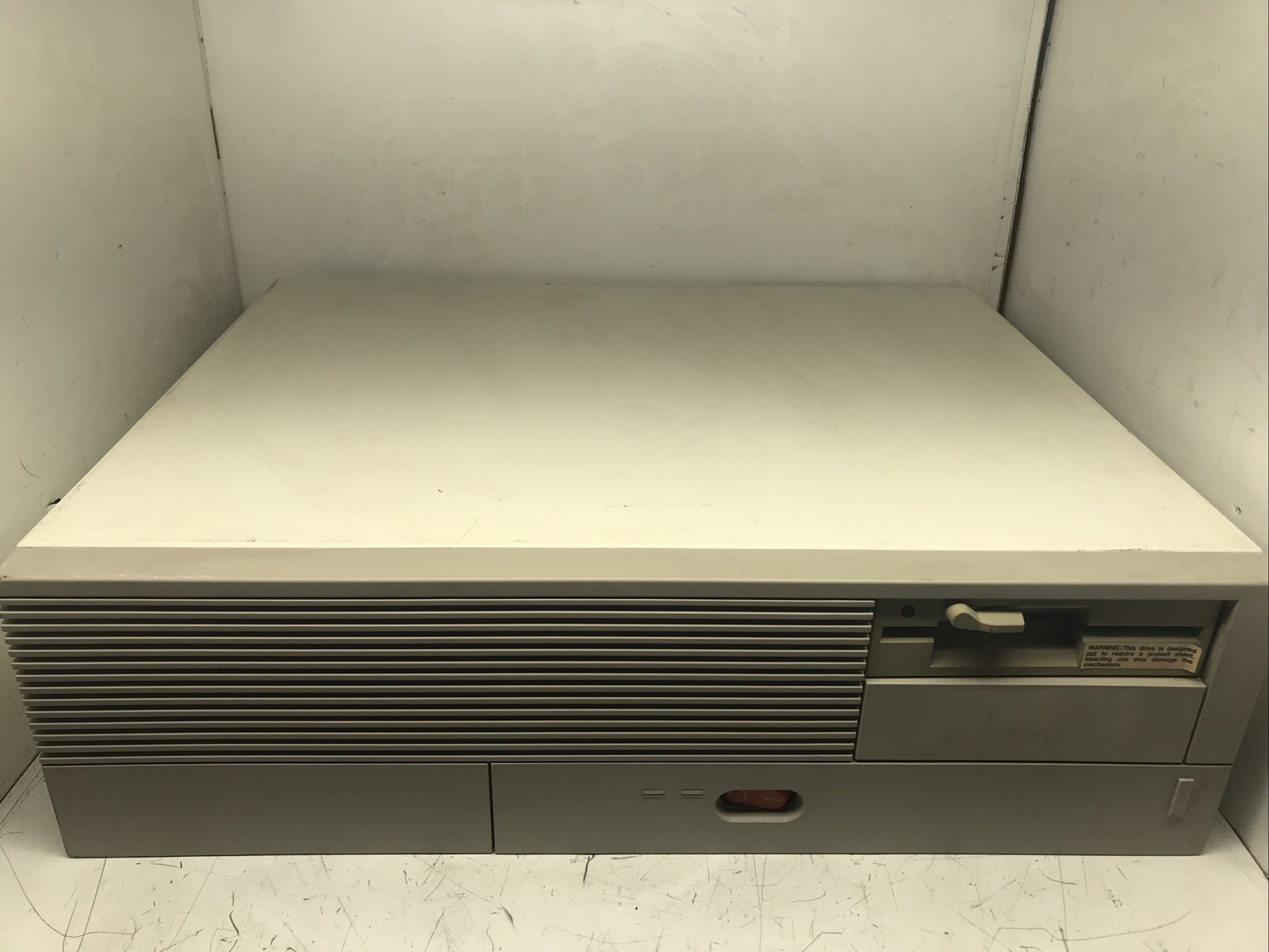 Vintage NCR Desktop Computer Model 3279 *Light Flashes, Untested* sold AS IS Vintage NCR Desktop Computer Model 3279 *Light Flashes, Untested* sold AS IS