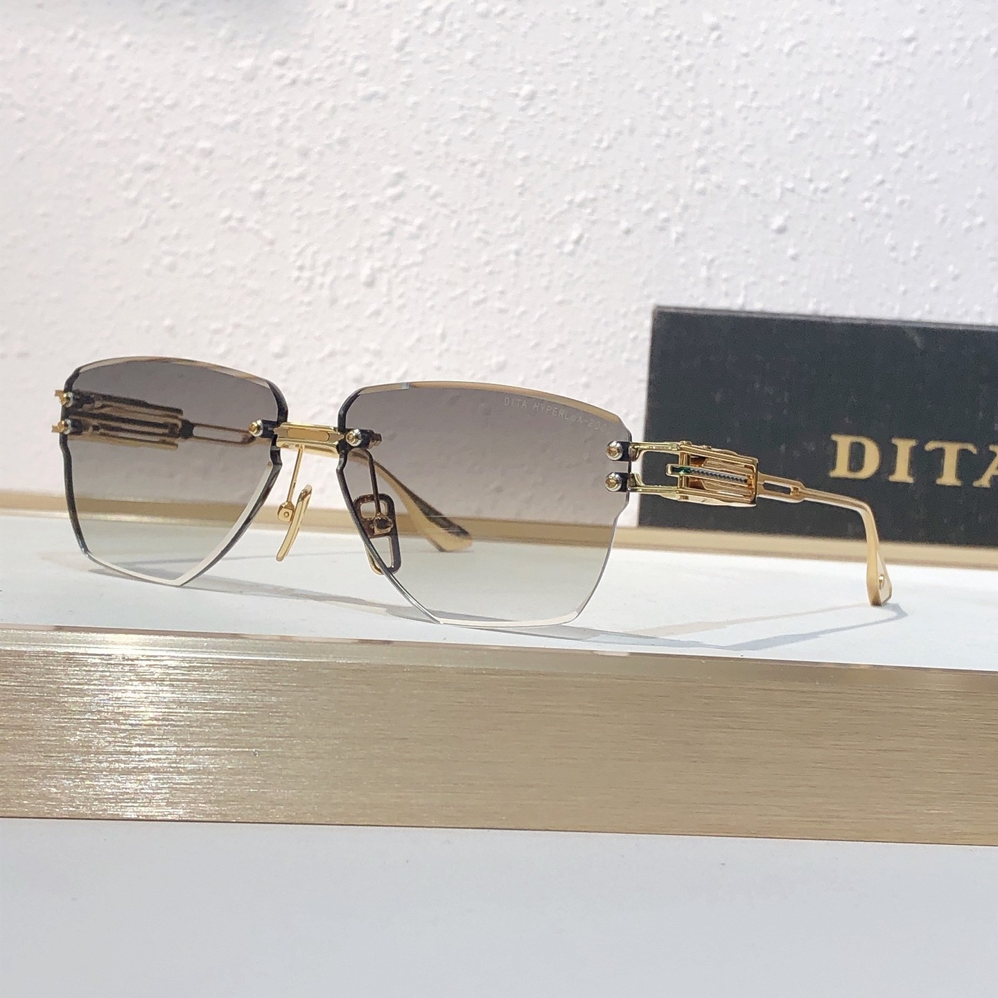 DITA HYPERLUX-2000 Sunglasses 58□13-137 Rimless Grey Gradient Lens DITA HYPERLUX-2000 Sunglasses 58□13-137 Rimless Grey Gradient Lens