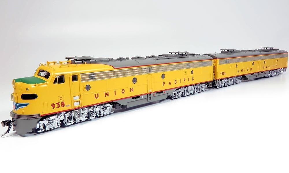 Rapido 28540 HO Scale Union Pacific EMD E8A + E8B (DC/DCC/Sound) #938 + #938B