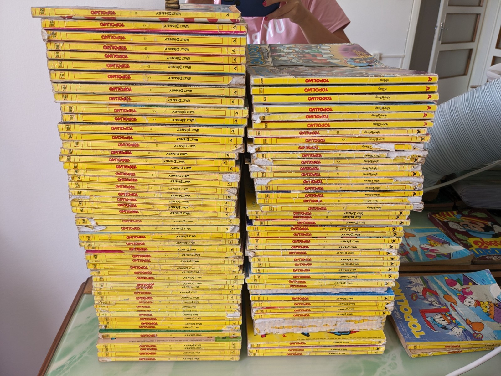 Lot 86 Disney Mickey Mouse Comics Numbers 1336-2659 - Vintage Unique Block