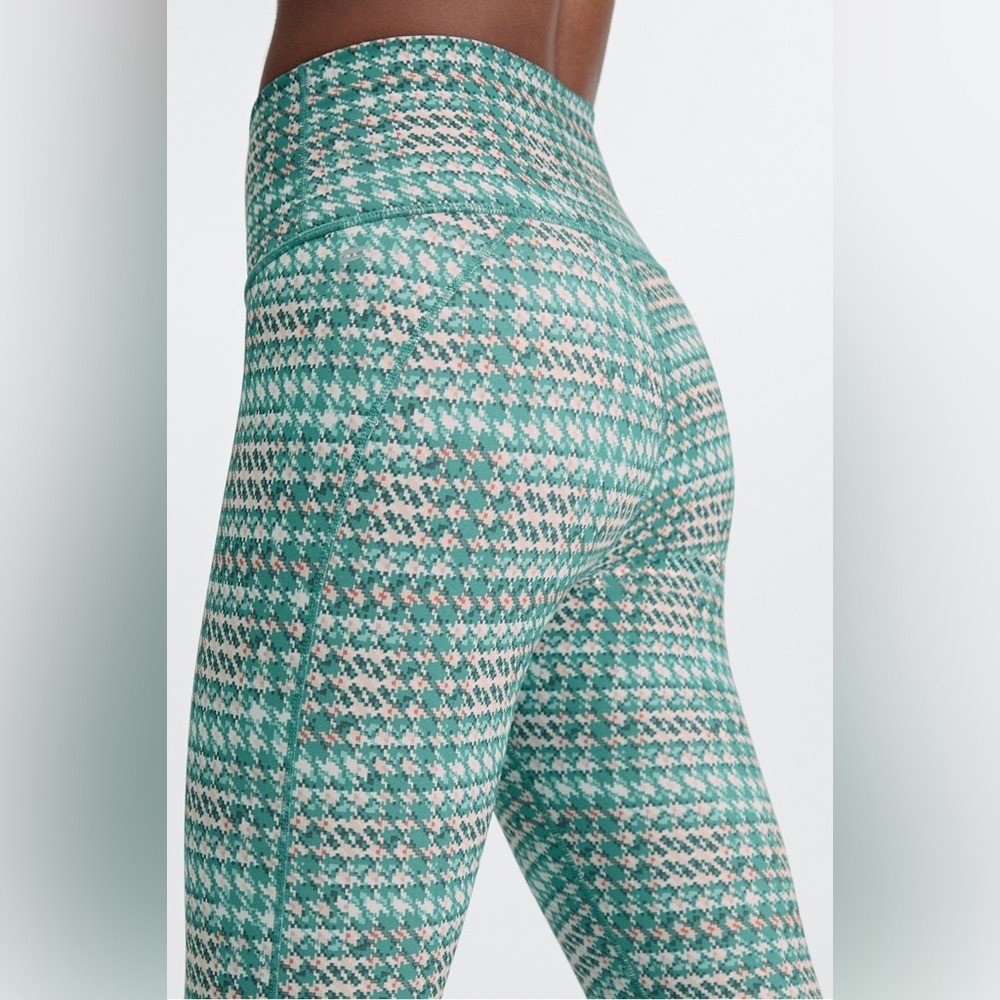 Fabletics Define PowerHold High-Waisted 7/8 Leggings Tropics Heritage Green S