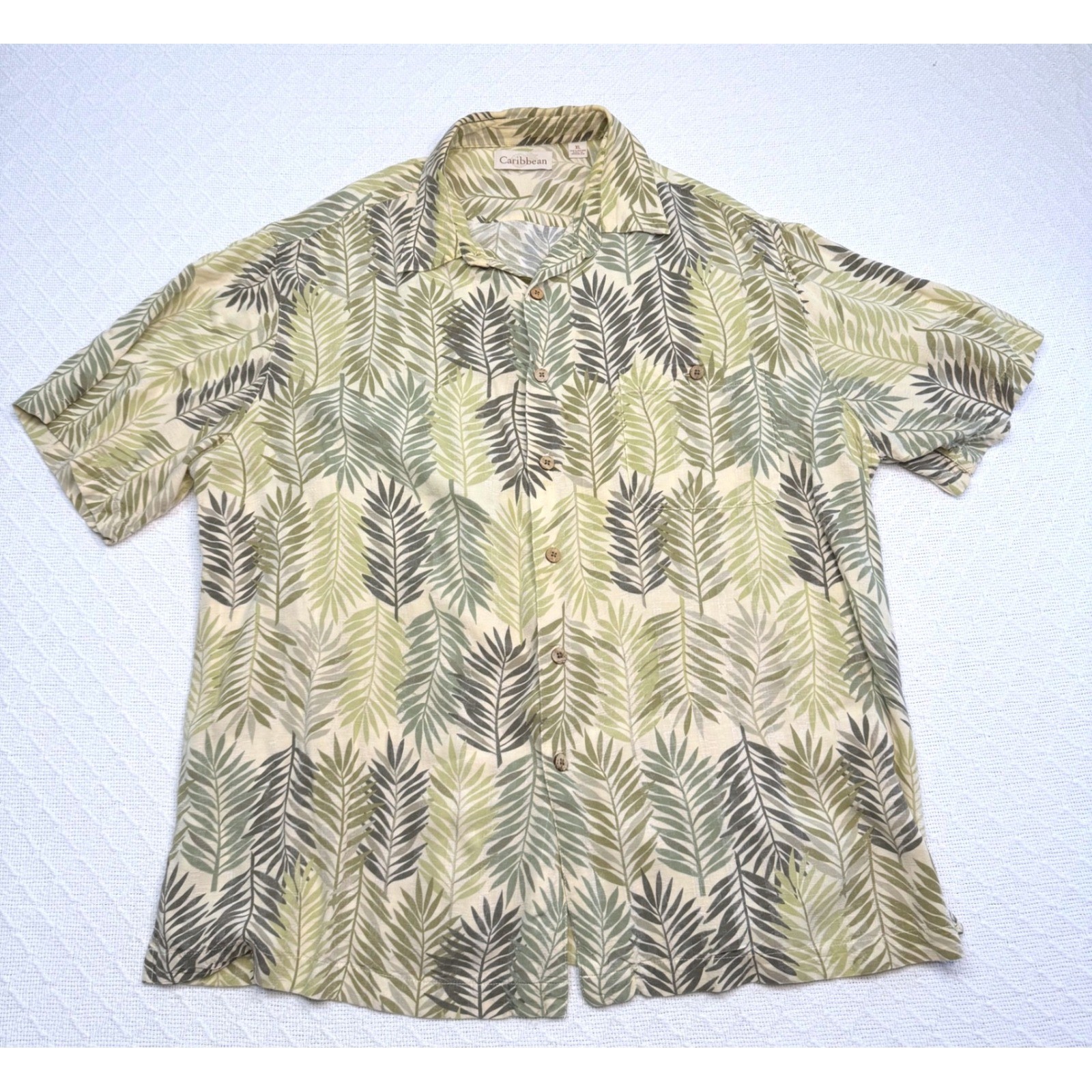 Caribbean Mens XL Aloha Shirt Green Palm Leaf Print Rayon Button Down Tropical