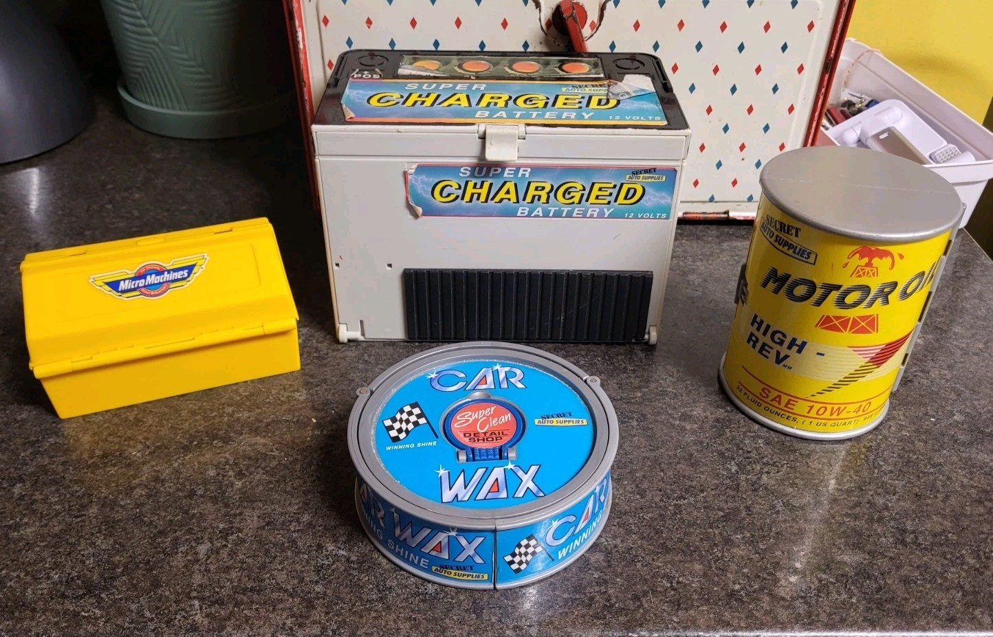 4 Vintage 1989 & 1990 Galoob Micro Machines Playsets , Battery , Wax , Oil Can + 4 Vintage 1989 & 1990 Galoob Micro Machines Playsets , Battery , Wax , Oil Can +