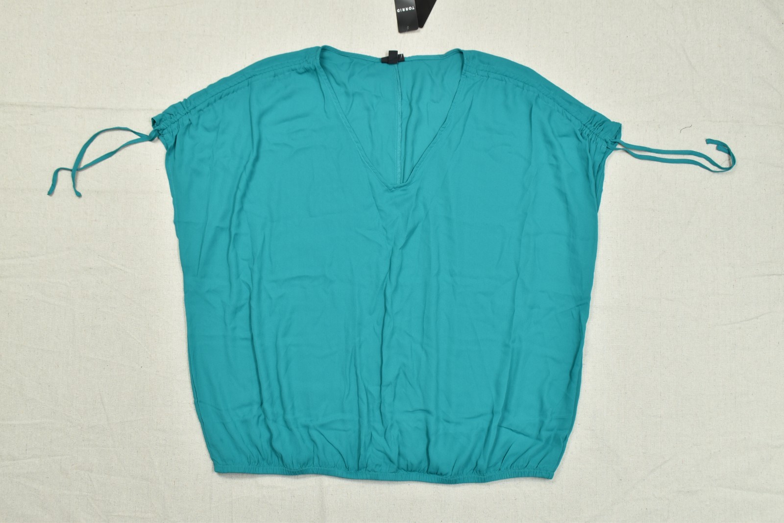 Torrid Women\'s Size 2 2X Fanfare Green Georgette Dolman Shirring Tie Blouse NWT