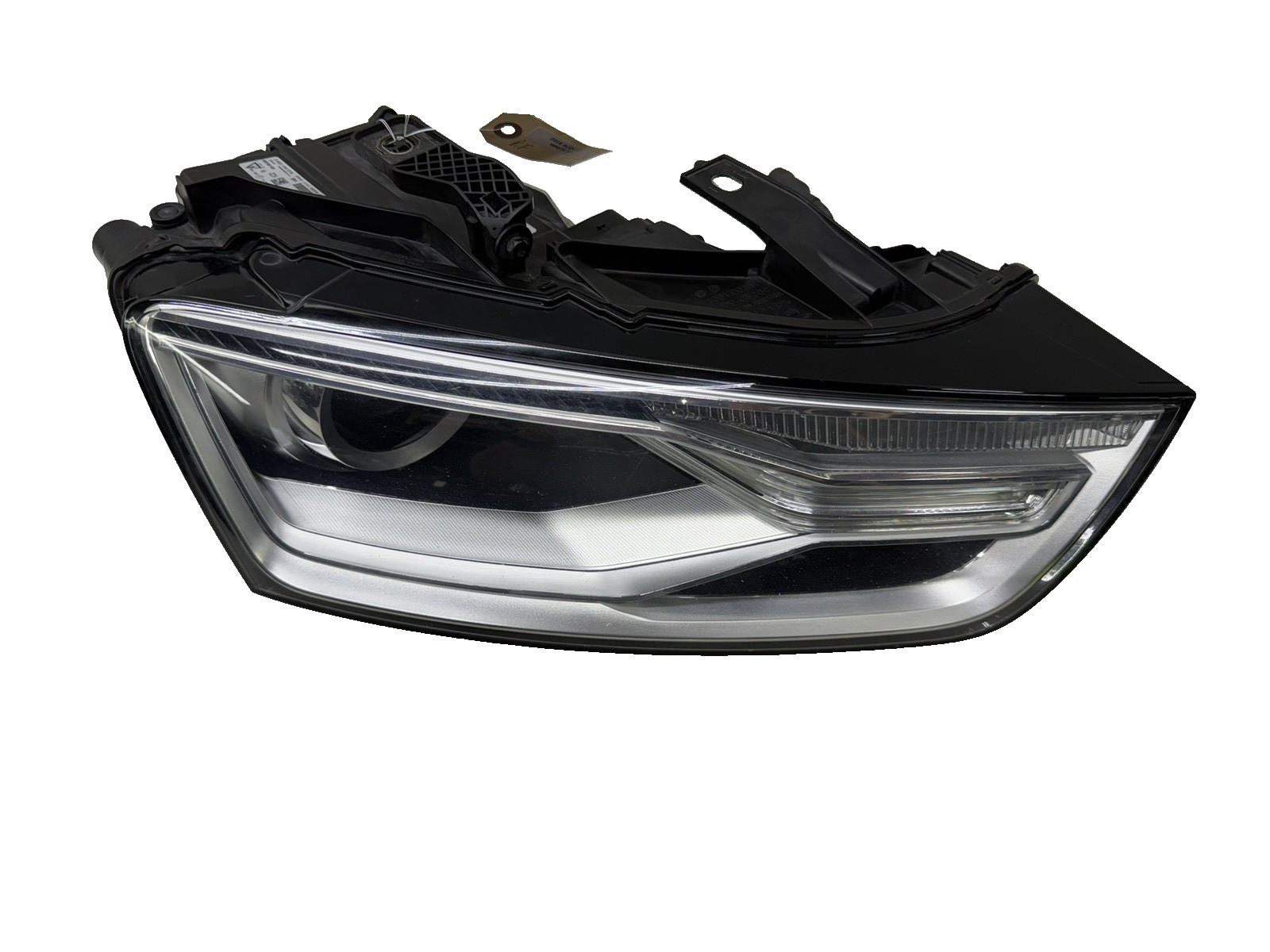 2015-2018 Audi Q3 OEM Right Front Passenger Side Xenon Headlight Lamp 8U0941006E
